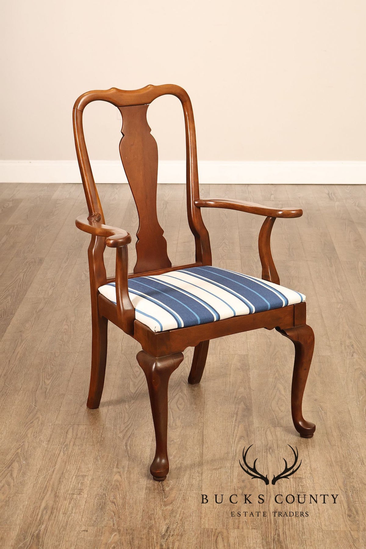 Ethan Allen Queen Anne Style Set Of Six Cherry Dining Chairs