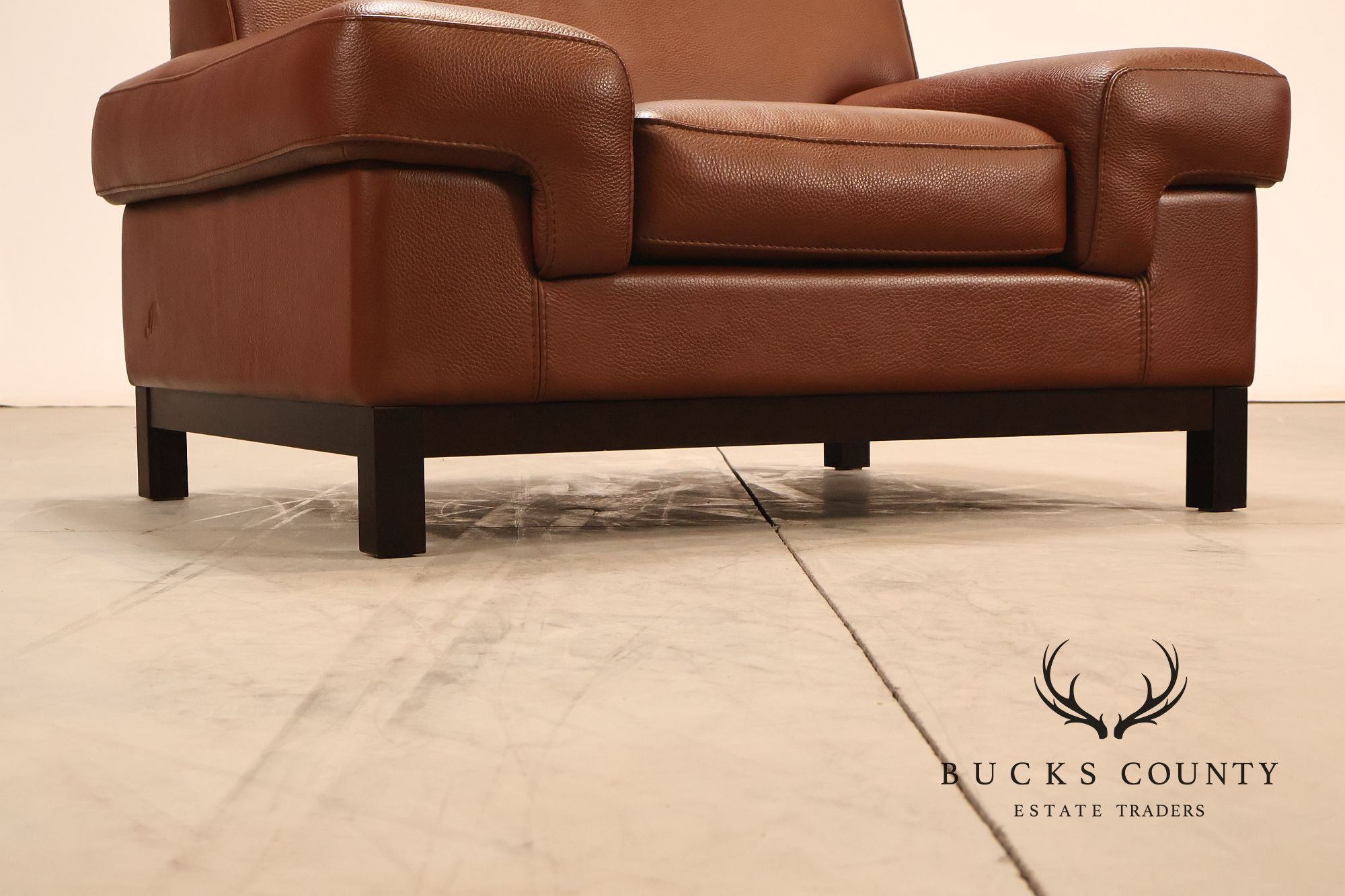 Formenti Pair of Italian Leather Lounge Chairs