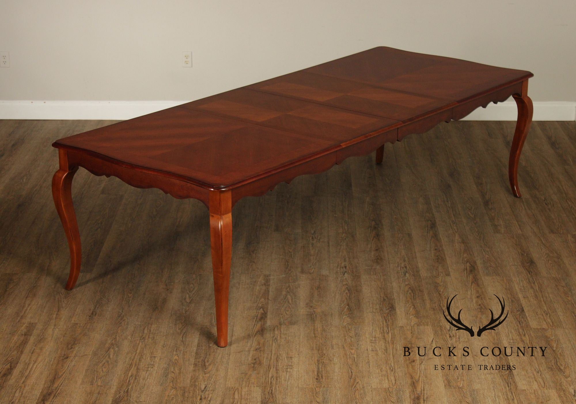 HICKORY WHITE ITALIAN PROVINCIAL STYLE CHERRY CHATEAU EXTENDABLE DINING TABLE