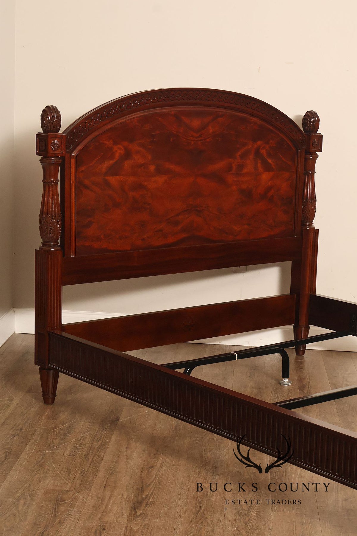 Henkel Harris Mahogany Low-Post Queen Bed
