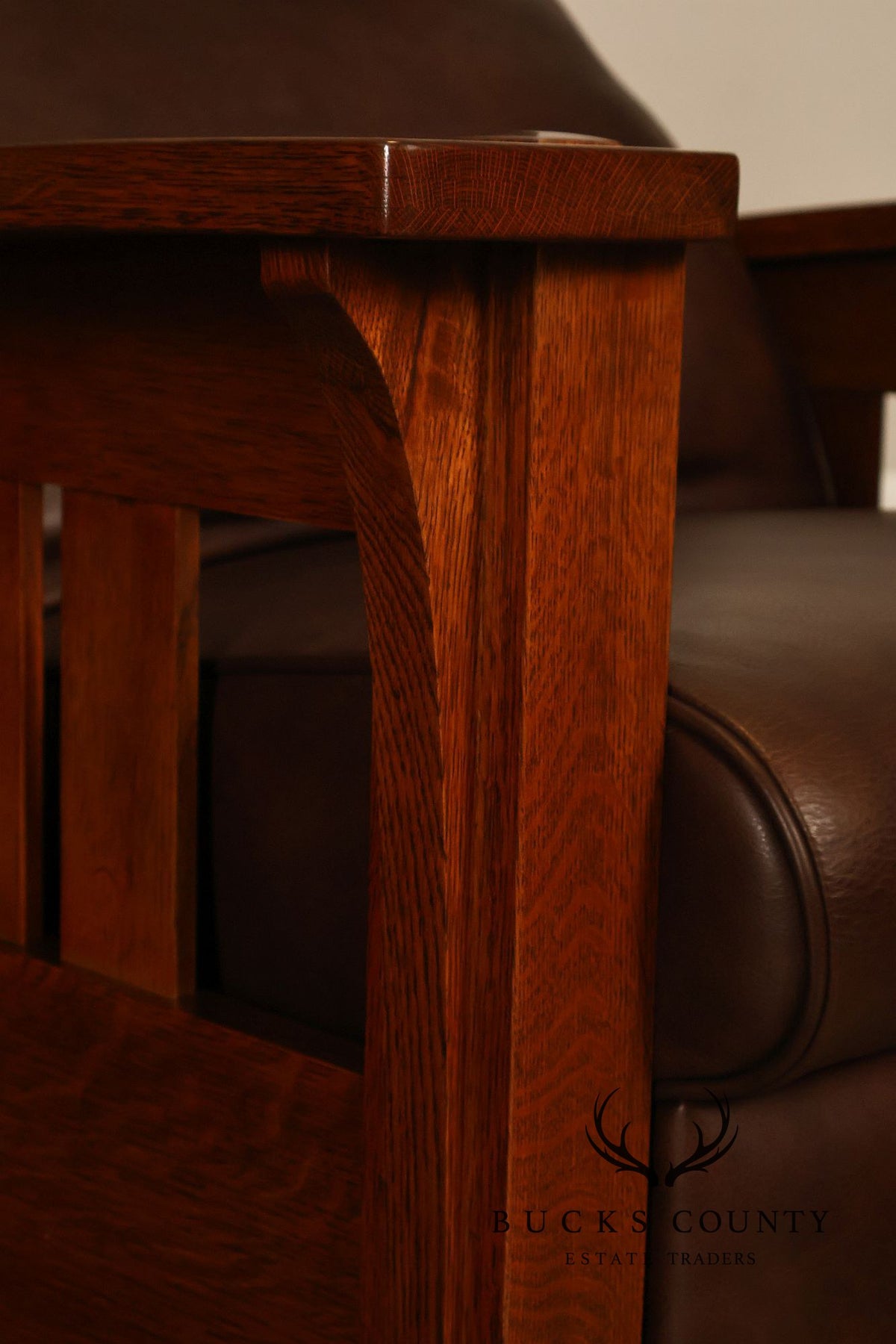 Stickley Mission Collection Pair of Bustle Back Bow Arm Morris Recliners