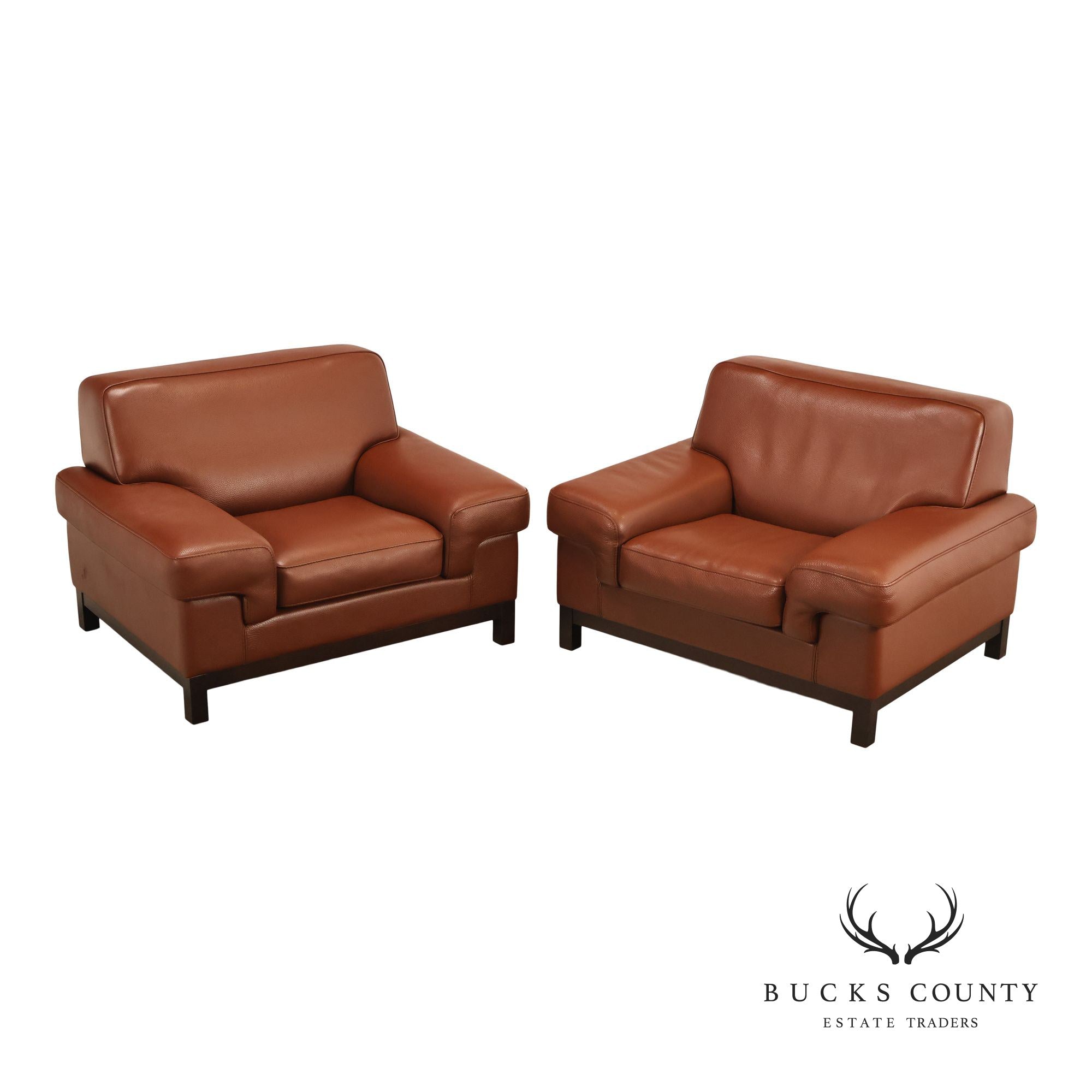Formenti Pair of Italian Leather Lounge Chairs