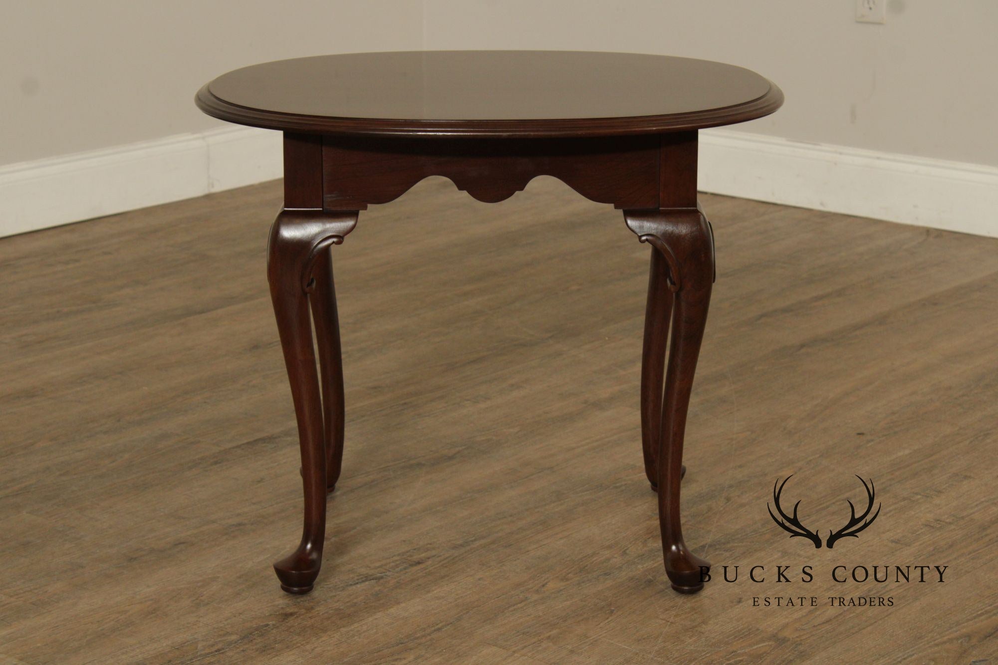 Ethan Allen 'Georgian Court' Queen Anne Style Carved Cherry End Table
