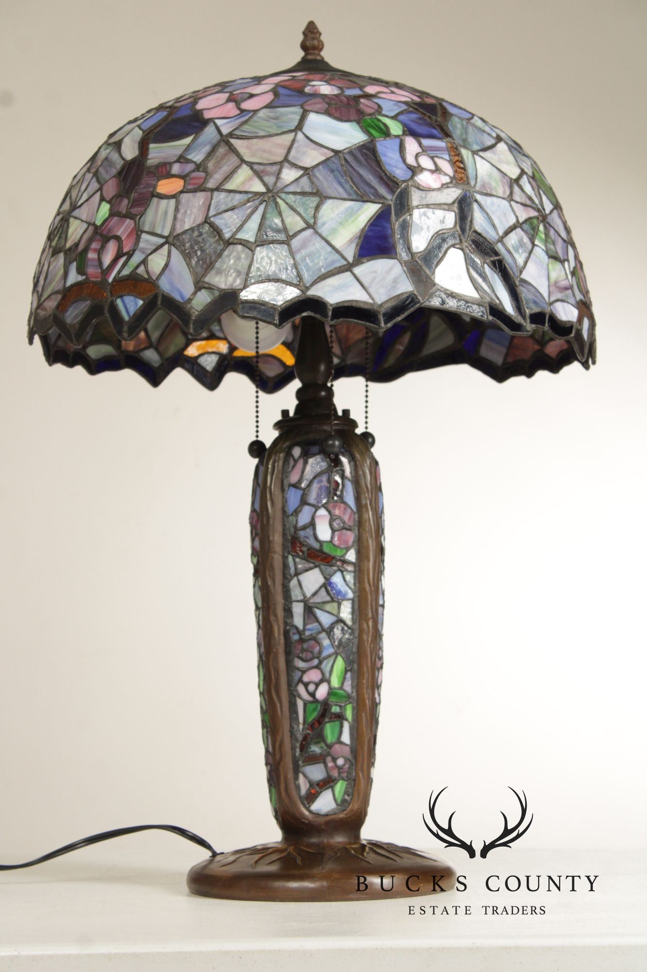 Tiffany Style Art Glass Table Lamp