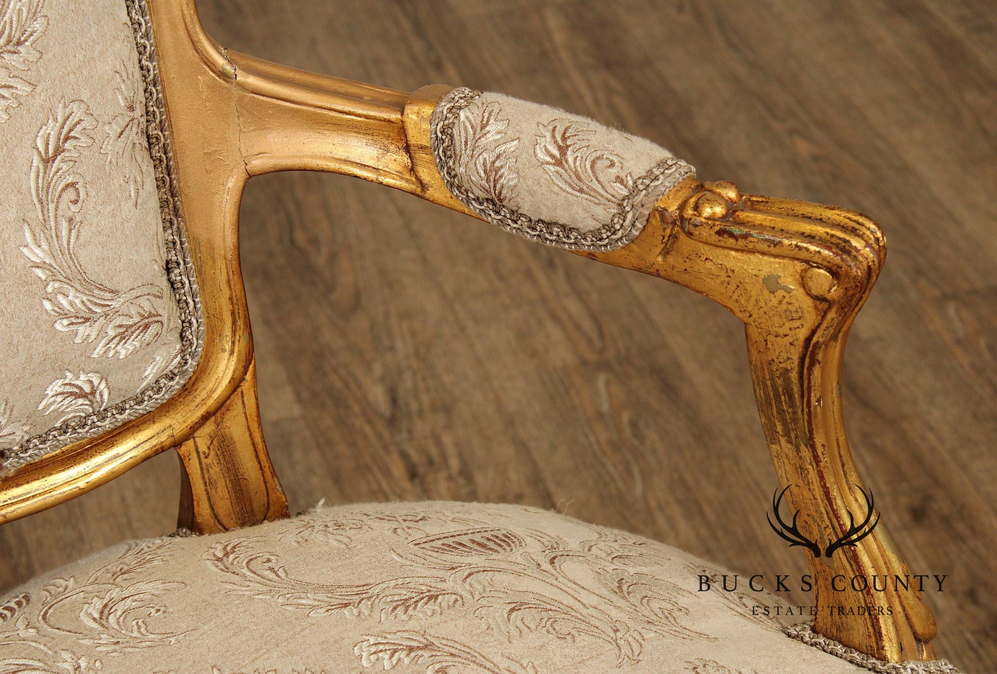 French Louis XV Style Pair of Giltwood Fauteuil Armchairs