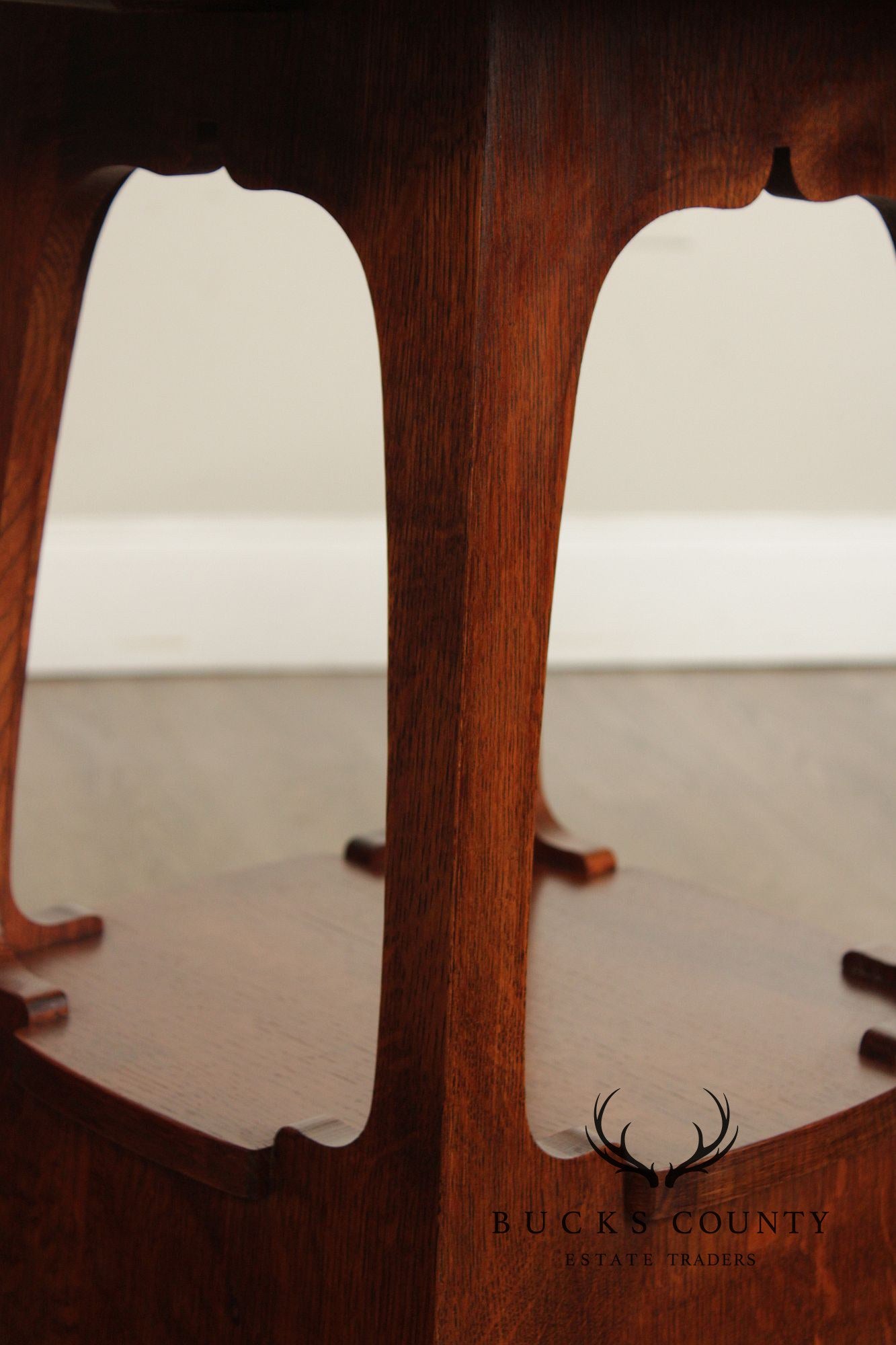 Stickley Mission Collection Arts & Crafts Pagoda Style Oak End Table