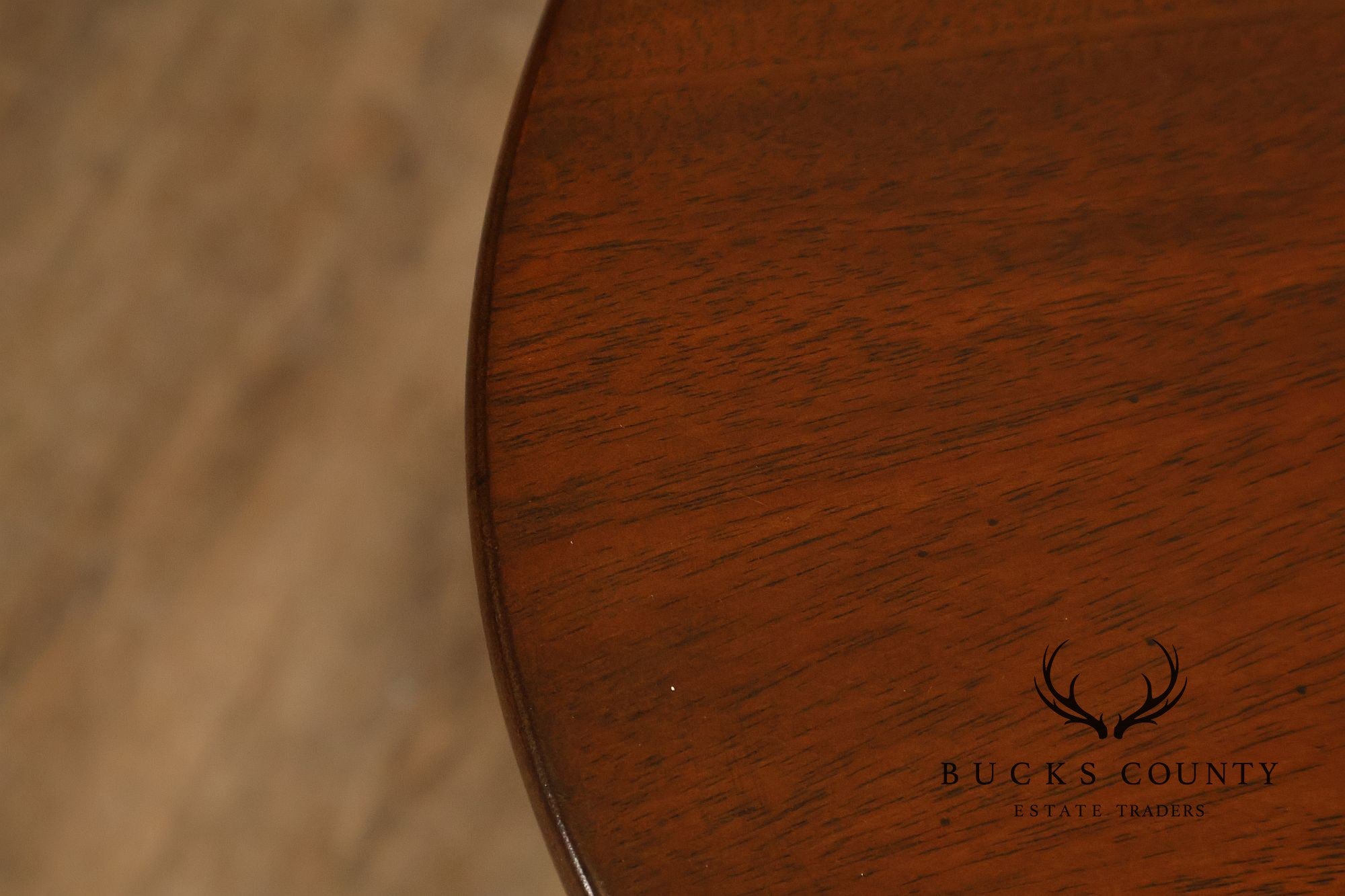 Kittinger Colonial Williamsburg Mahogany Oval Tilt Top Table