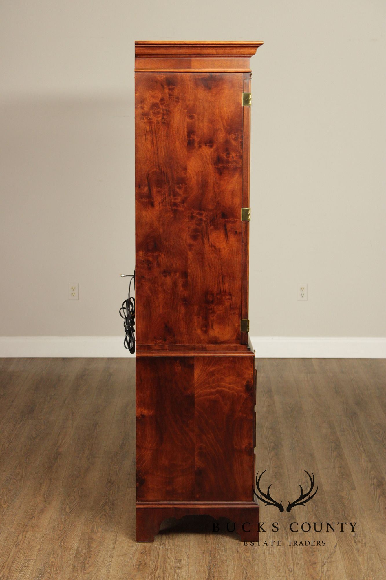 Henredon Aston Court Collection Mahogany Chippendale Bedroom Armoire Cabinet