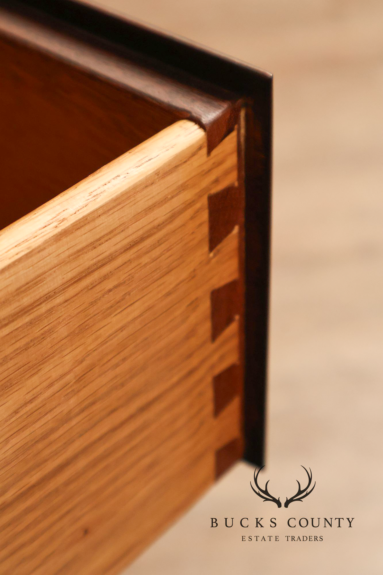 Henkel Harris Chippendale Style Mahogany Ten Drawer Bedroom Dresser