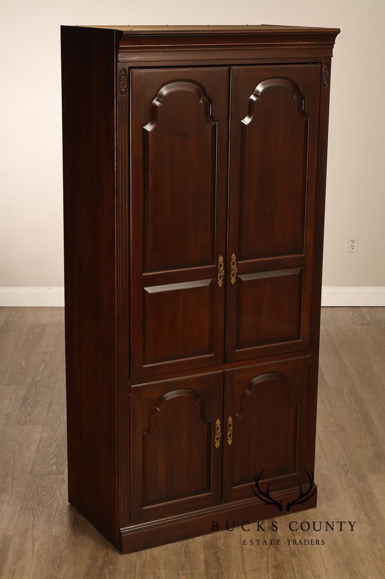 Ethan Allen Georgian Court Collection Traditional Entertainment Armoire Cabinet
