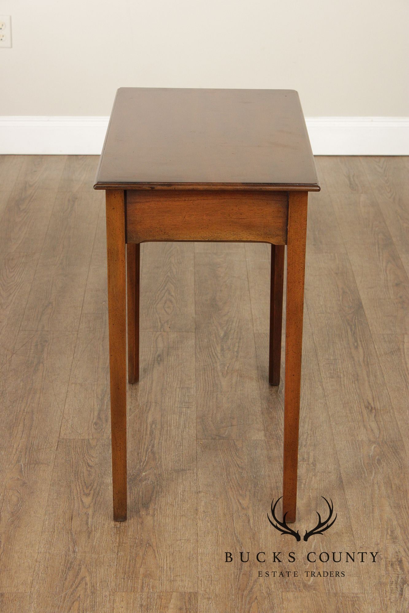 Kittinger Williamsburg Adaptation Pair of Mahogany Console Tables