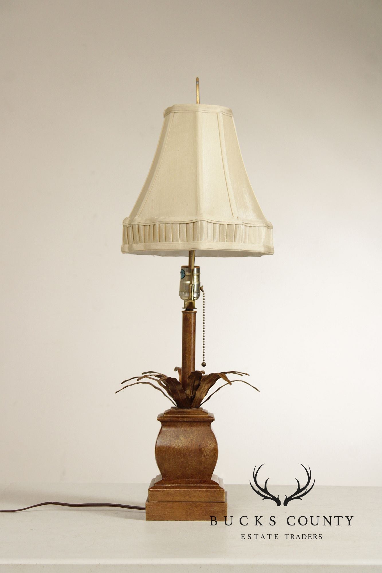 Contemporary Pineapple Table Lamp