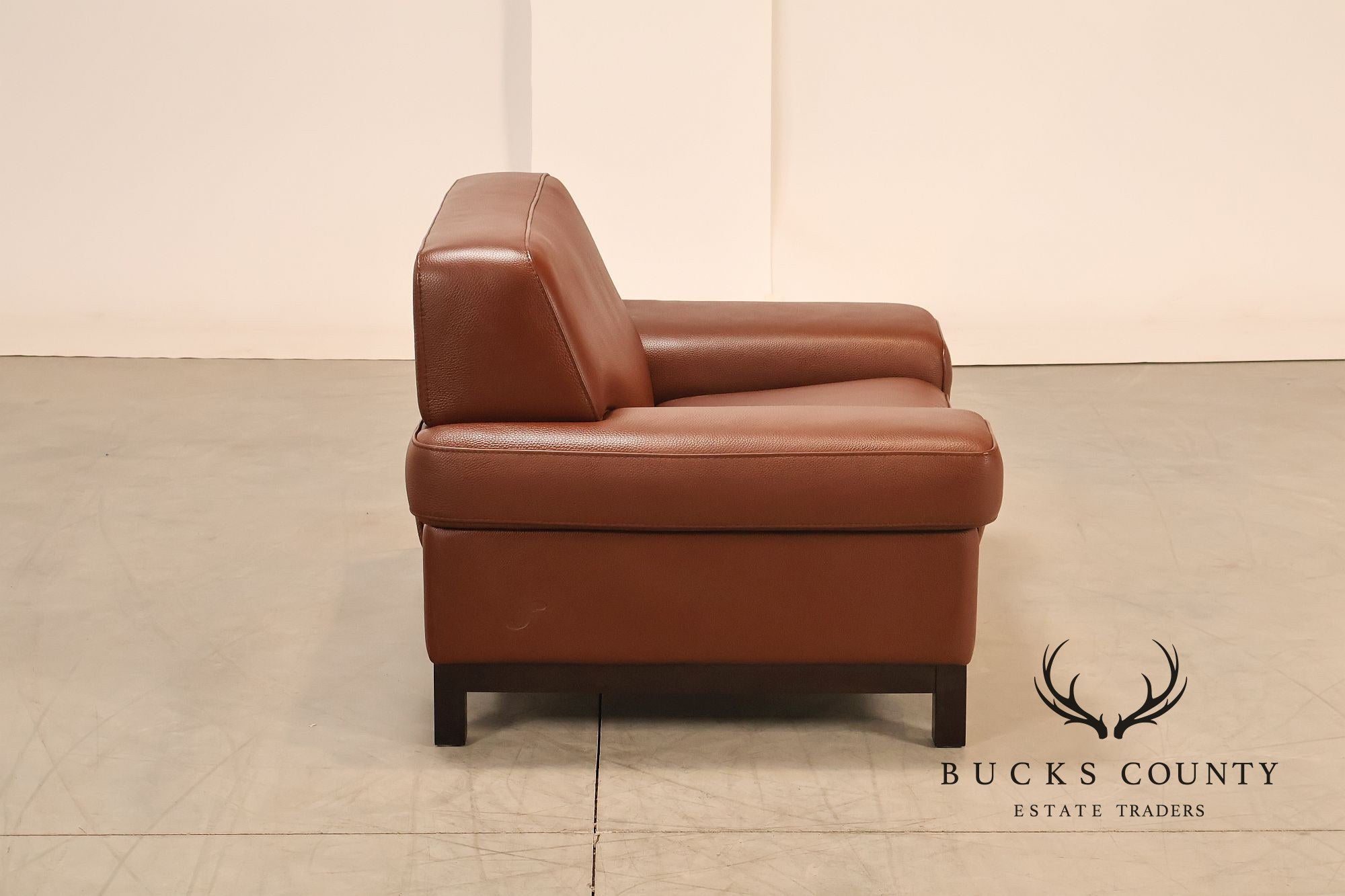 Formenti Pair of Italian Leather Lounge Chairs