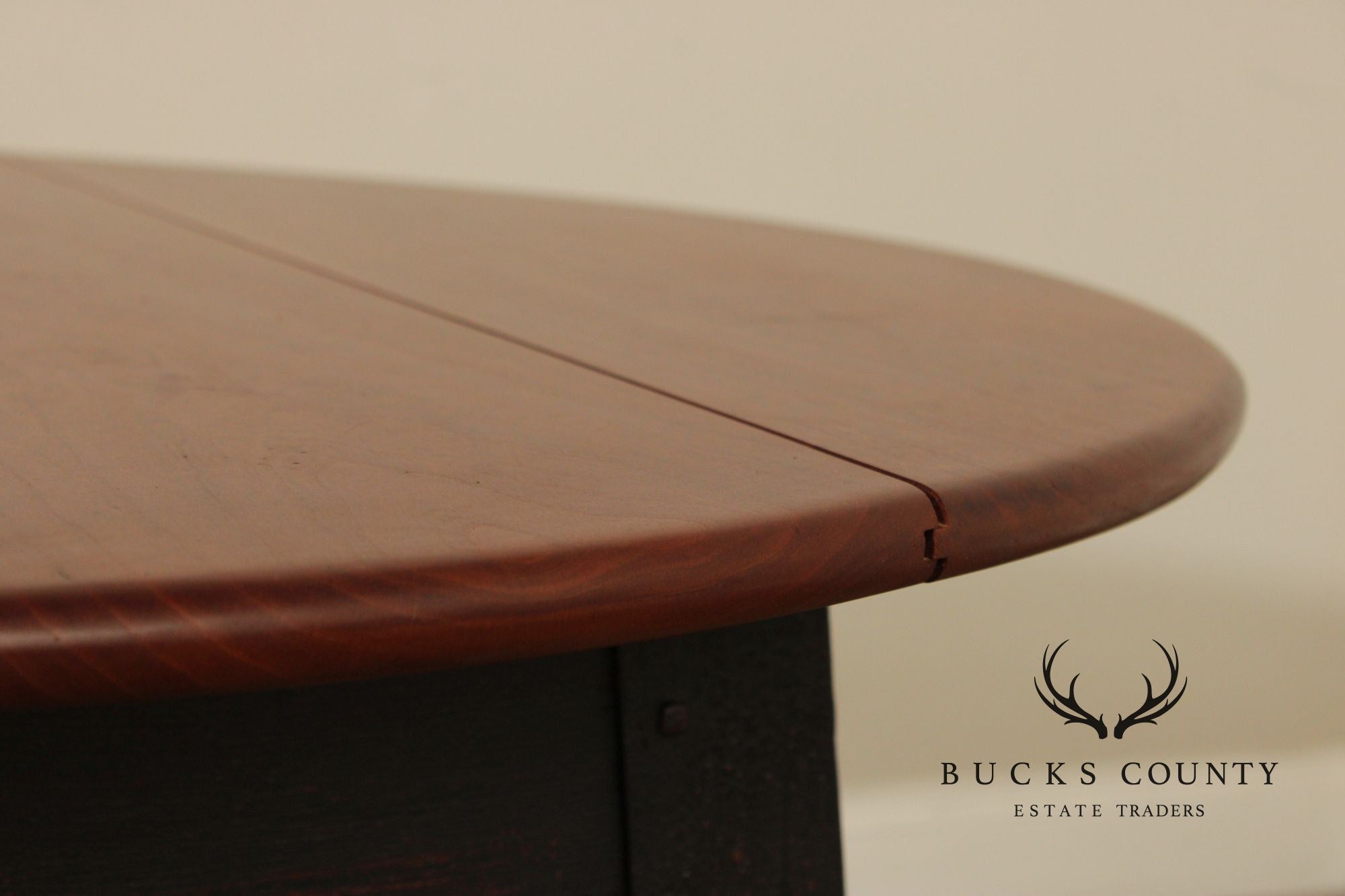 Primitive Farmhouse Style Round Plank Top Dining Table