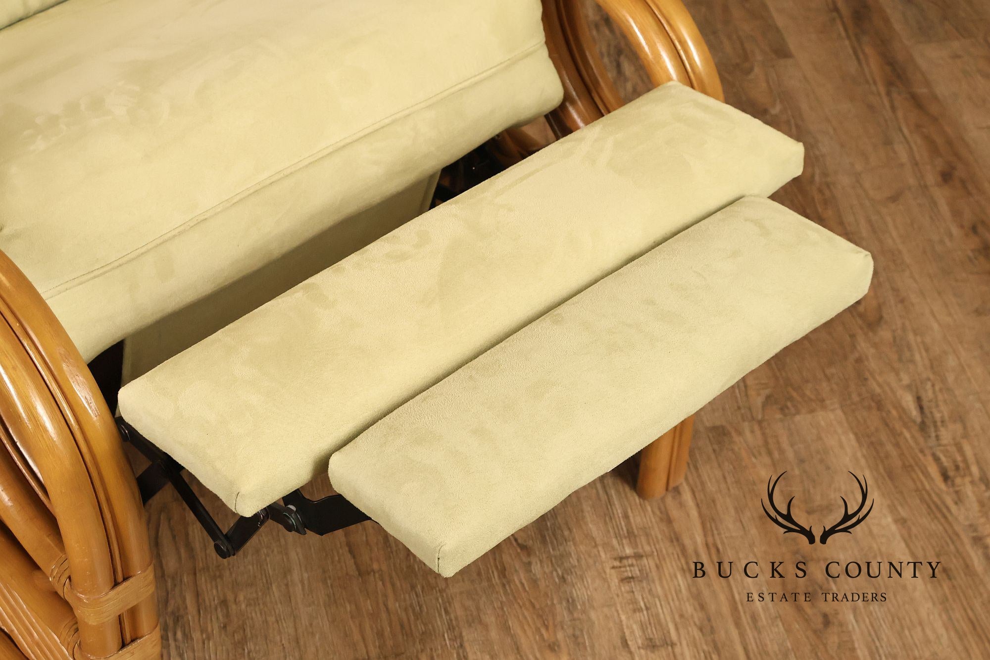 TradeWinds Rattan Reclining Lounge Chair