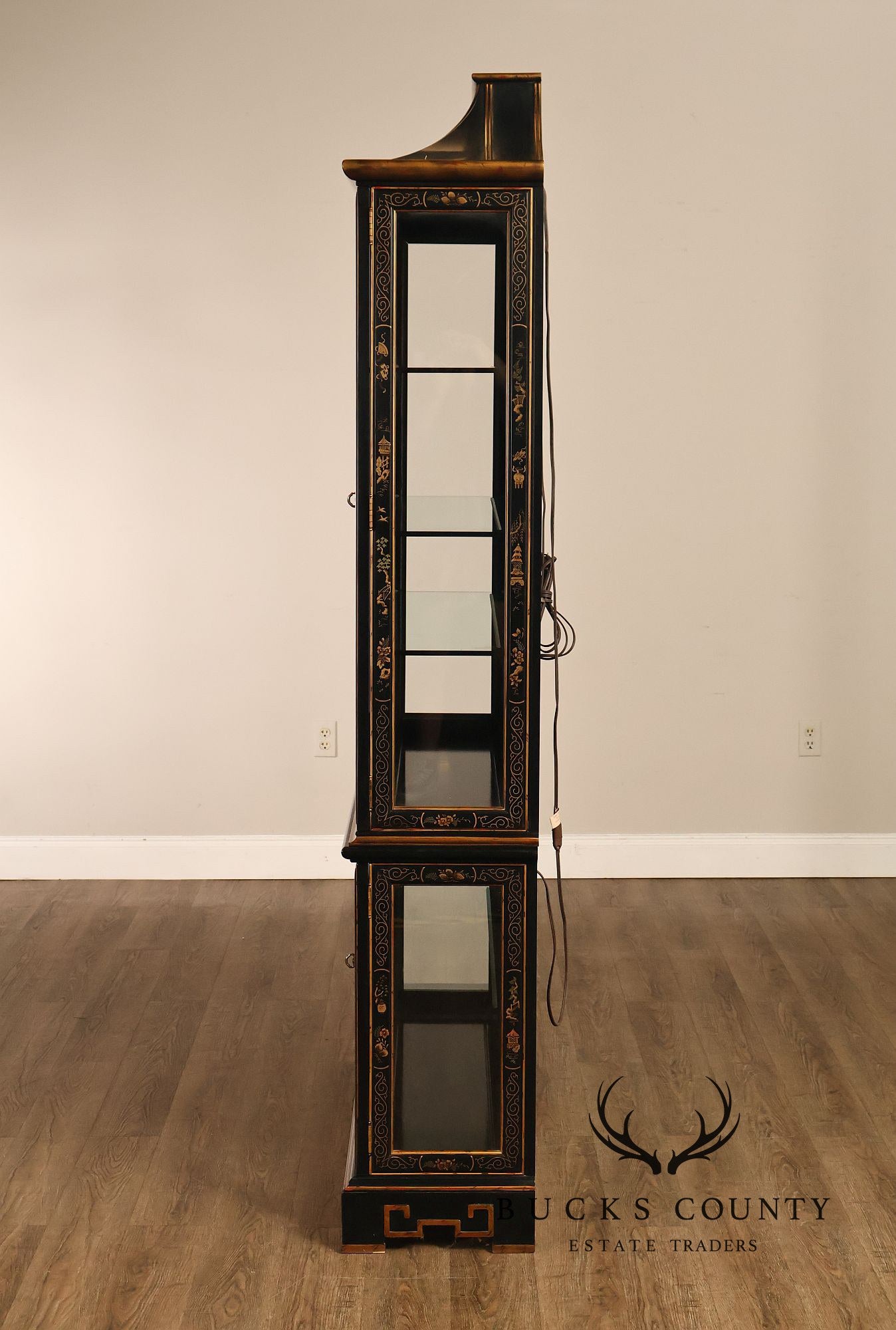 Drexel Heritage Et Cetera Chinoiserie Black Lacquer Pagoda Top Lighted Display China Cabinet