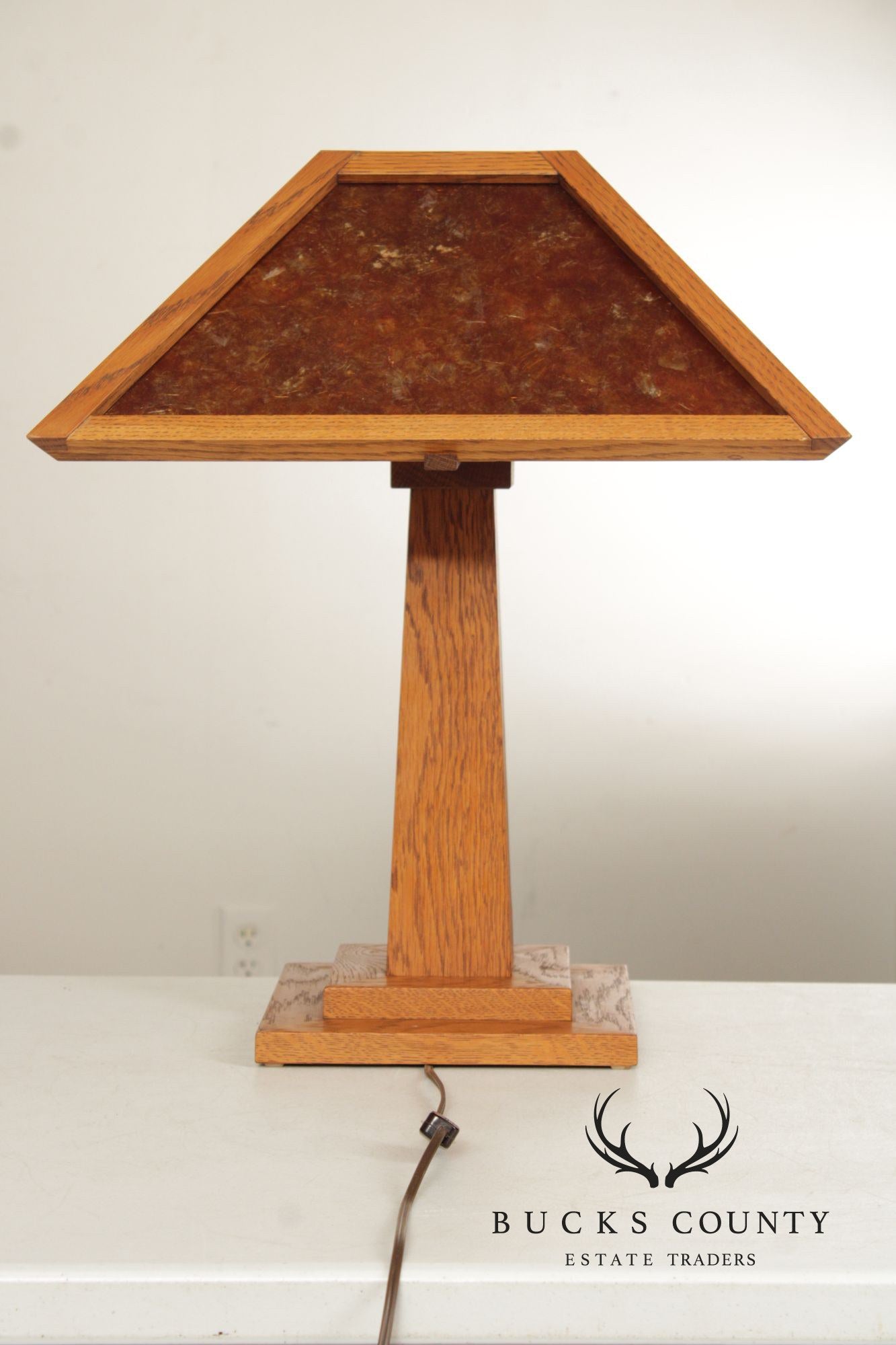 Mission Style Oak and Mica Table Lamp