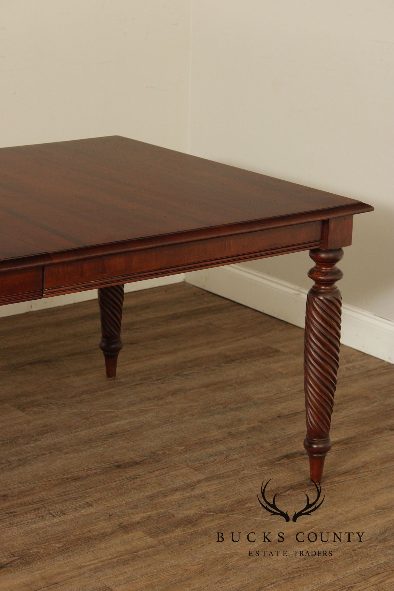 Ethan Allen 'British Classics' Extendable Dining Table