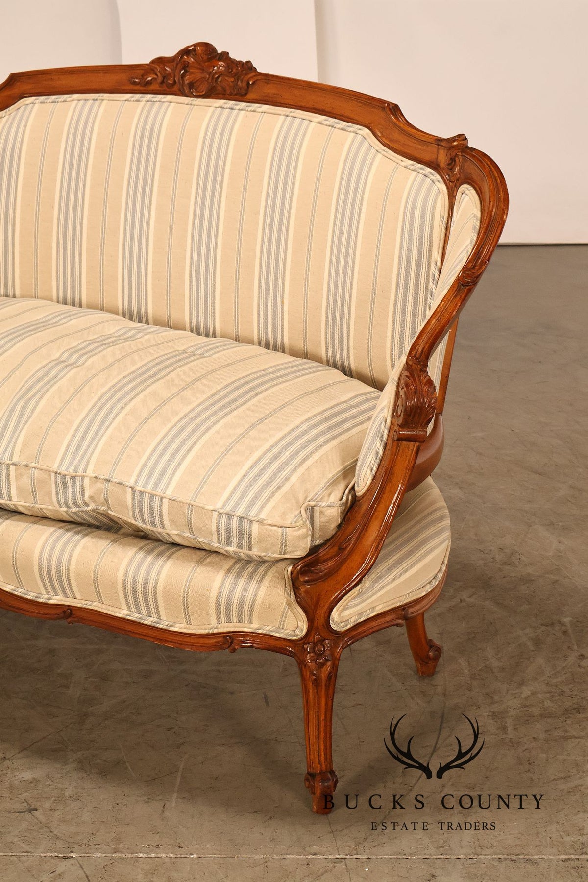 French Louis XV Style Carved Loveseat Settee