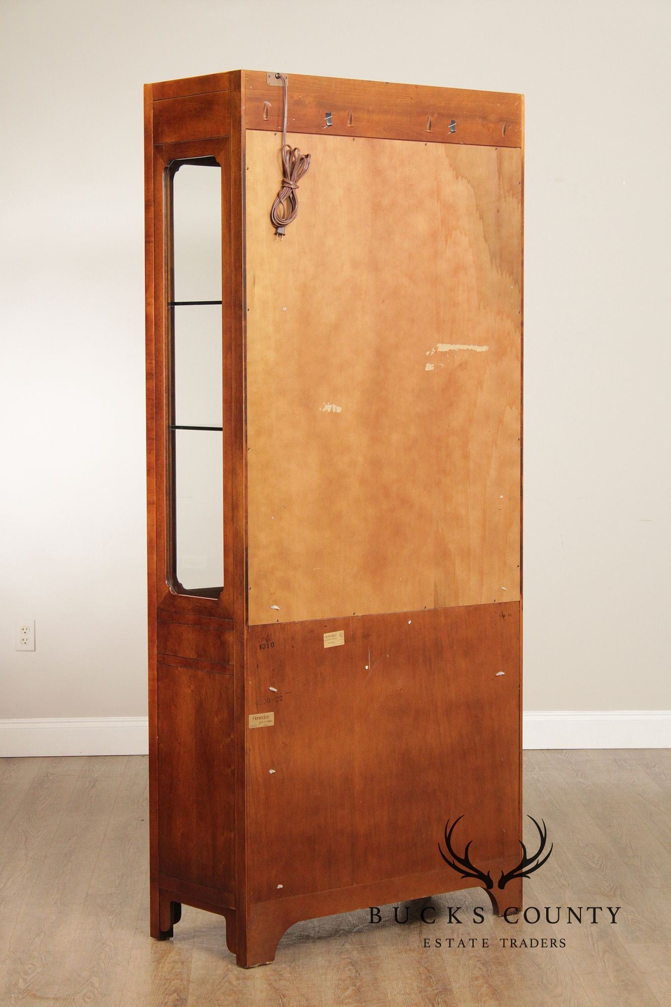 Henredon 'Folio 16' Asian Inspired Display Cabinet