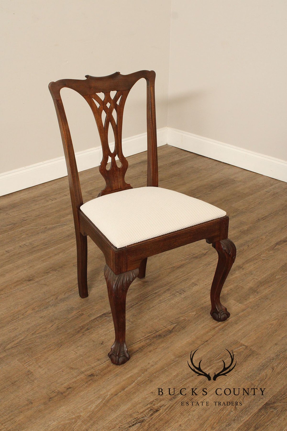 Chippendale Style Set of Eight M ahogany Dining Chairs
