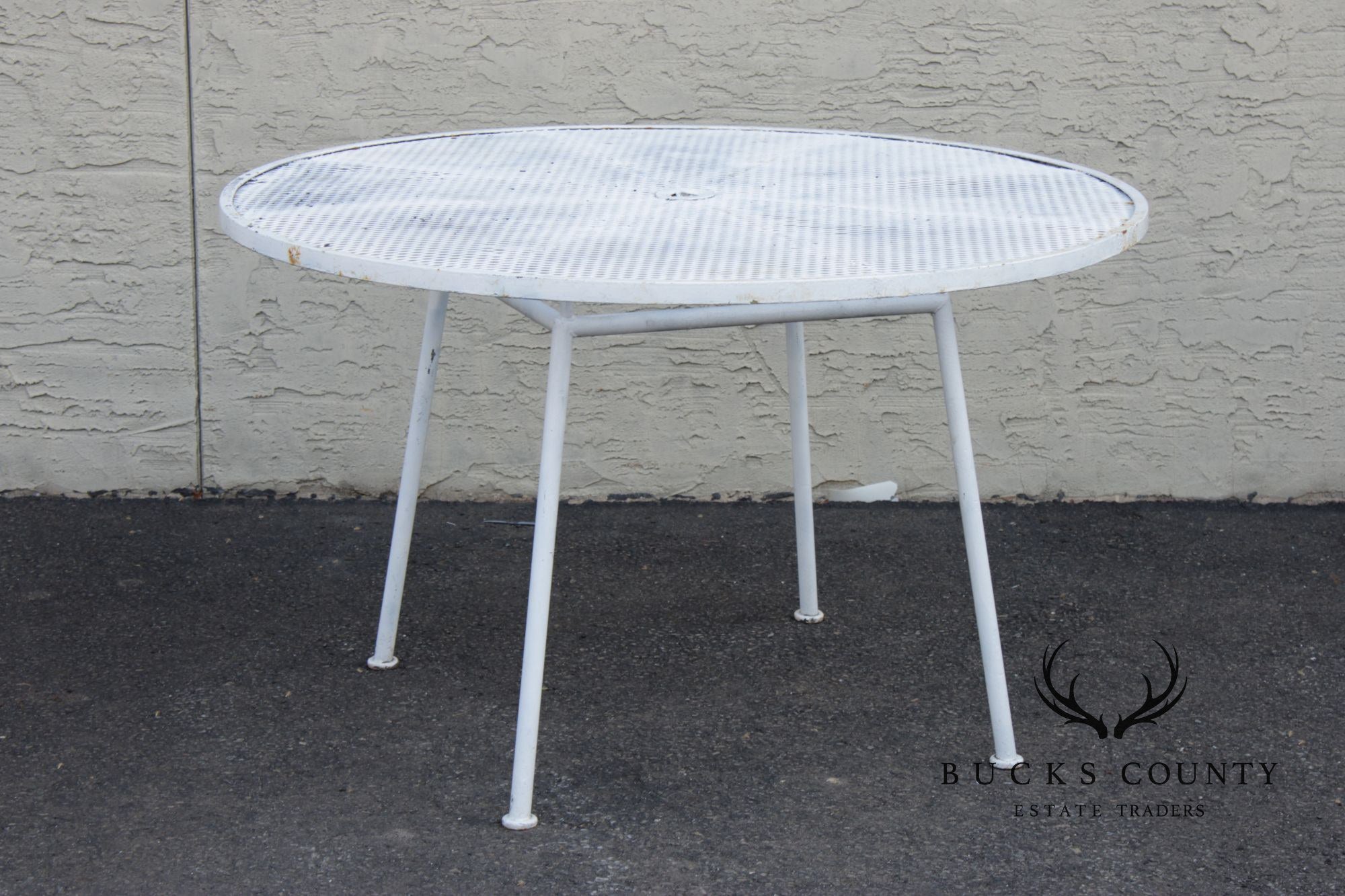 Russell Woodard Mid Century Modern 'Sculptura' Round Dining Table