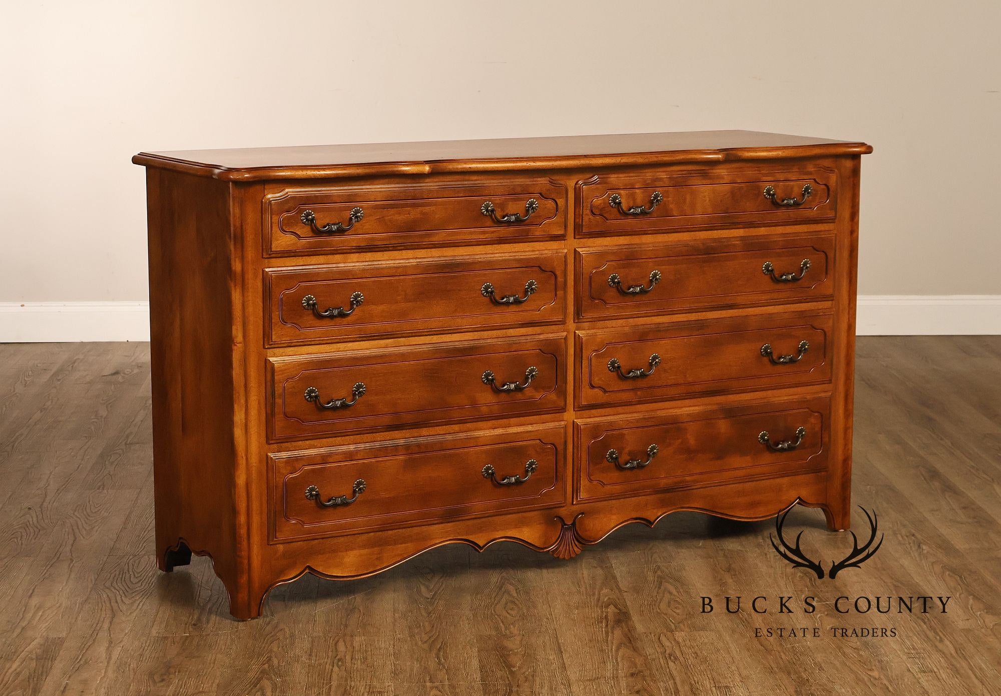 Ethan Allen Country French Maple And Birchwood Eight Drawer Dresser