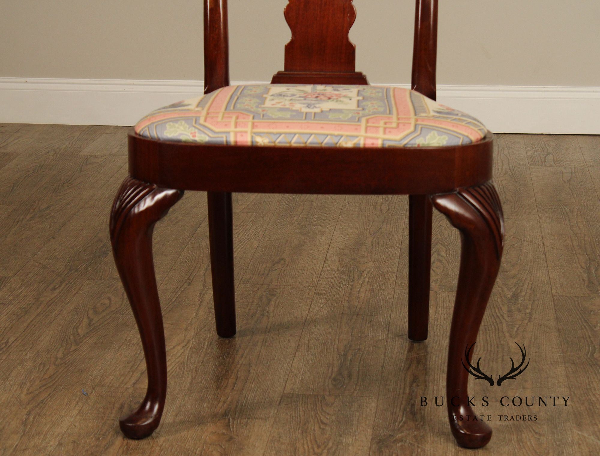 QUEEN ANNE STYLE SET OF FOUR CUSTOM MAHOGANY DINING CHAIRS