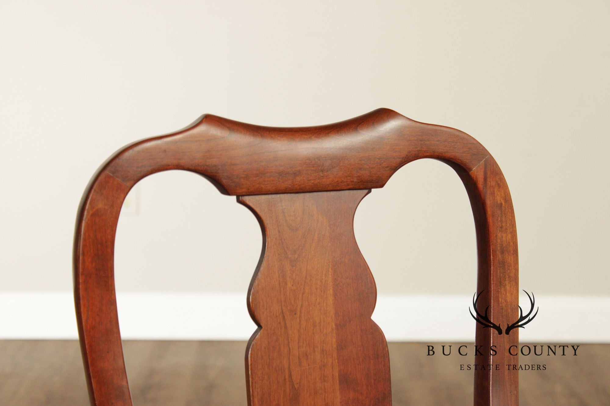 Pennsylvania House Queen Anne Style Set of Eight Cherry Dining Chairs