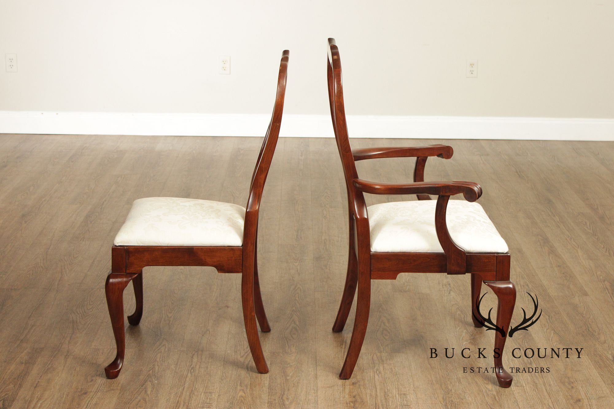 Pennsylvania House Queen Anne Style Set of Eight Cherry Dining Chairs