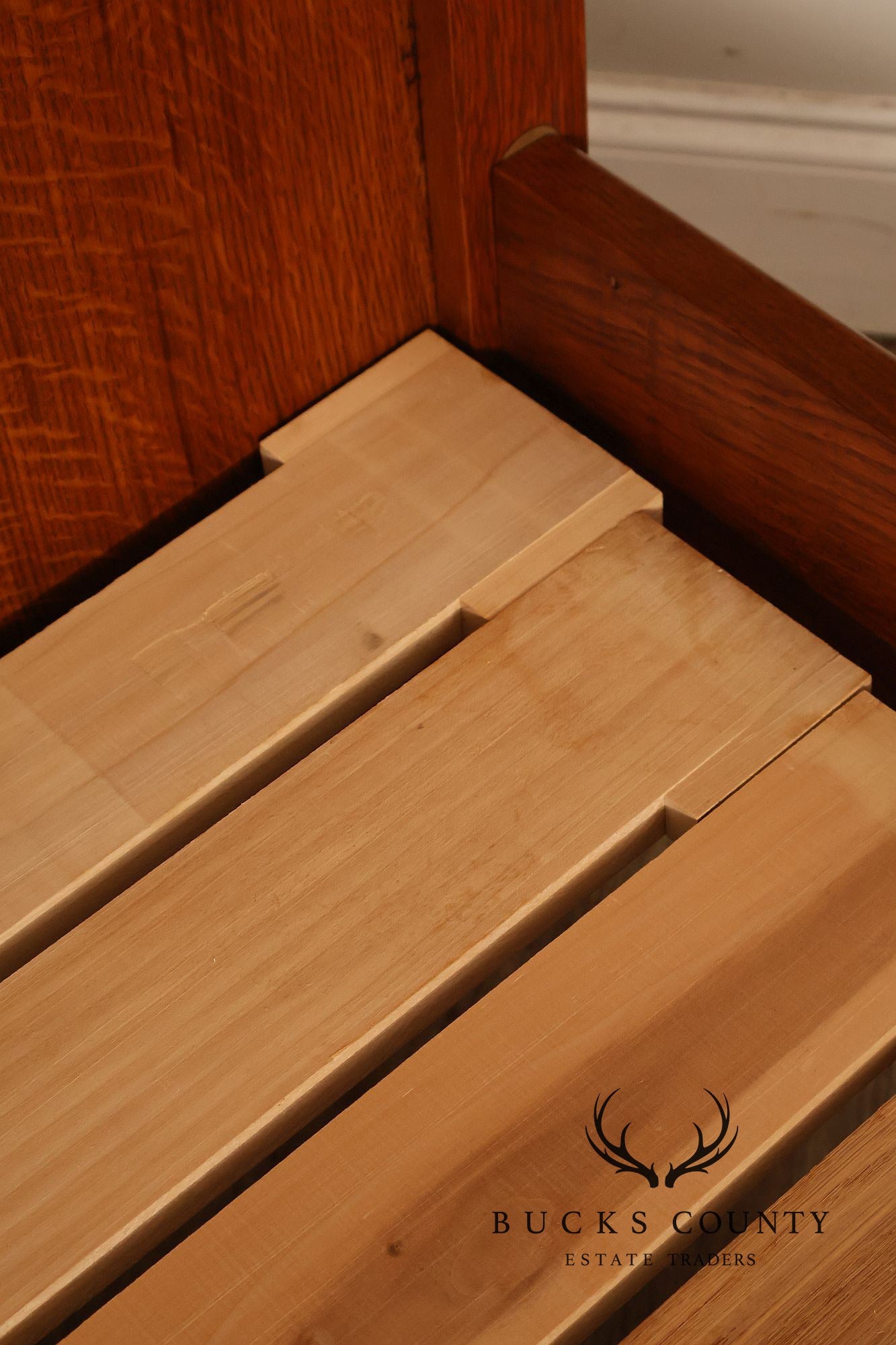 Custom Quality Mission Style Full-Size Oak Bed