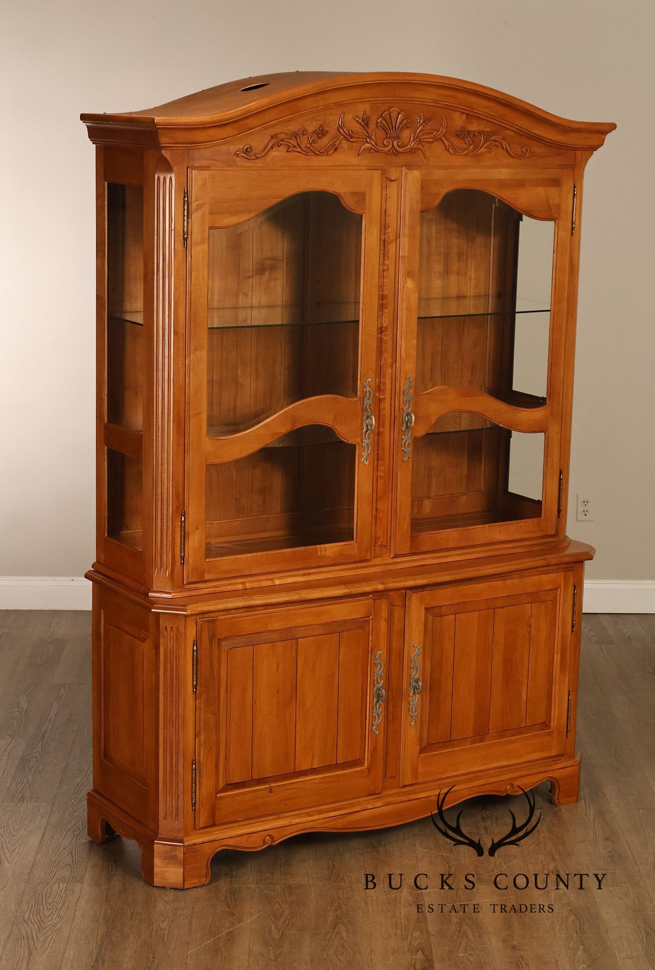 Ethan Allen 'Legacy' French Country Style China Cabinet