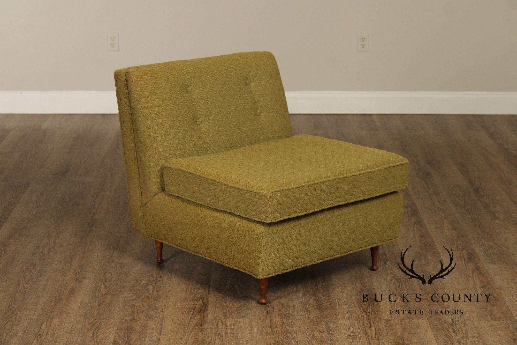 Mid Century Modern Pair of Lounge Chairs