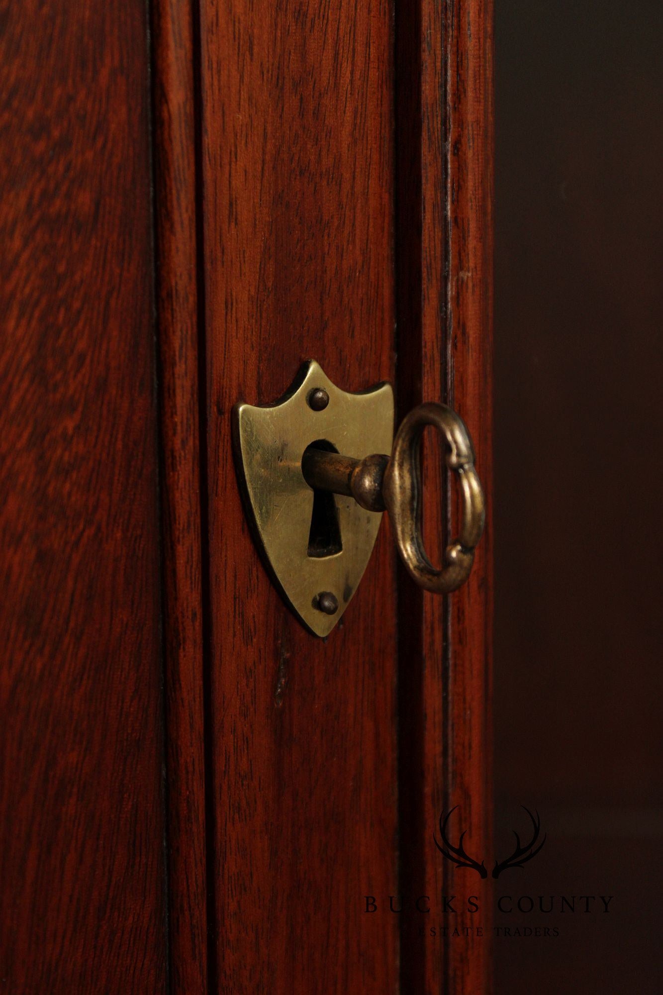 Craftique Chippendale Style Mahogany Corner Cabinet