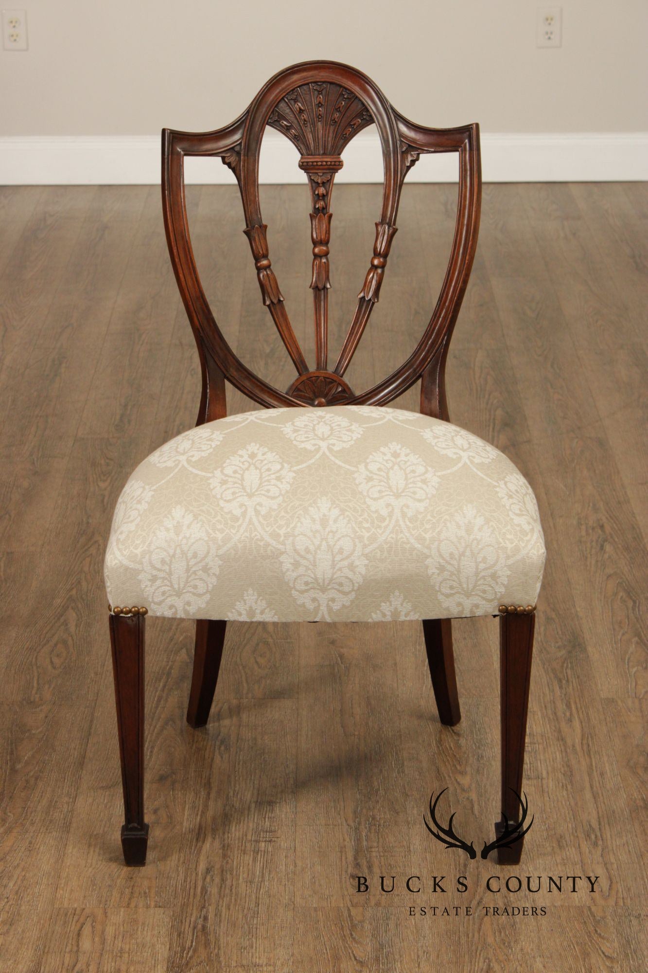 Hepplewhite Style Custom Quality Set Of Eight Carved Shield Back Dining Chairs