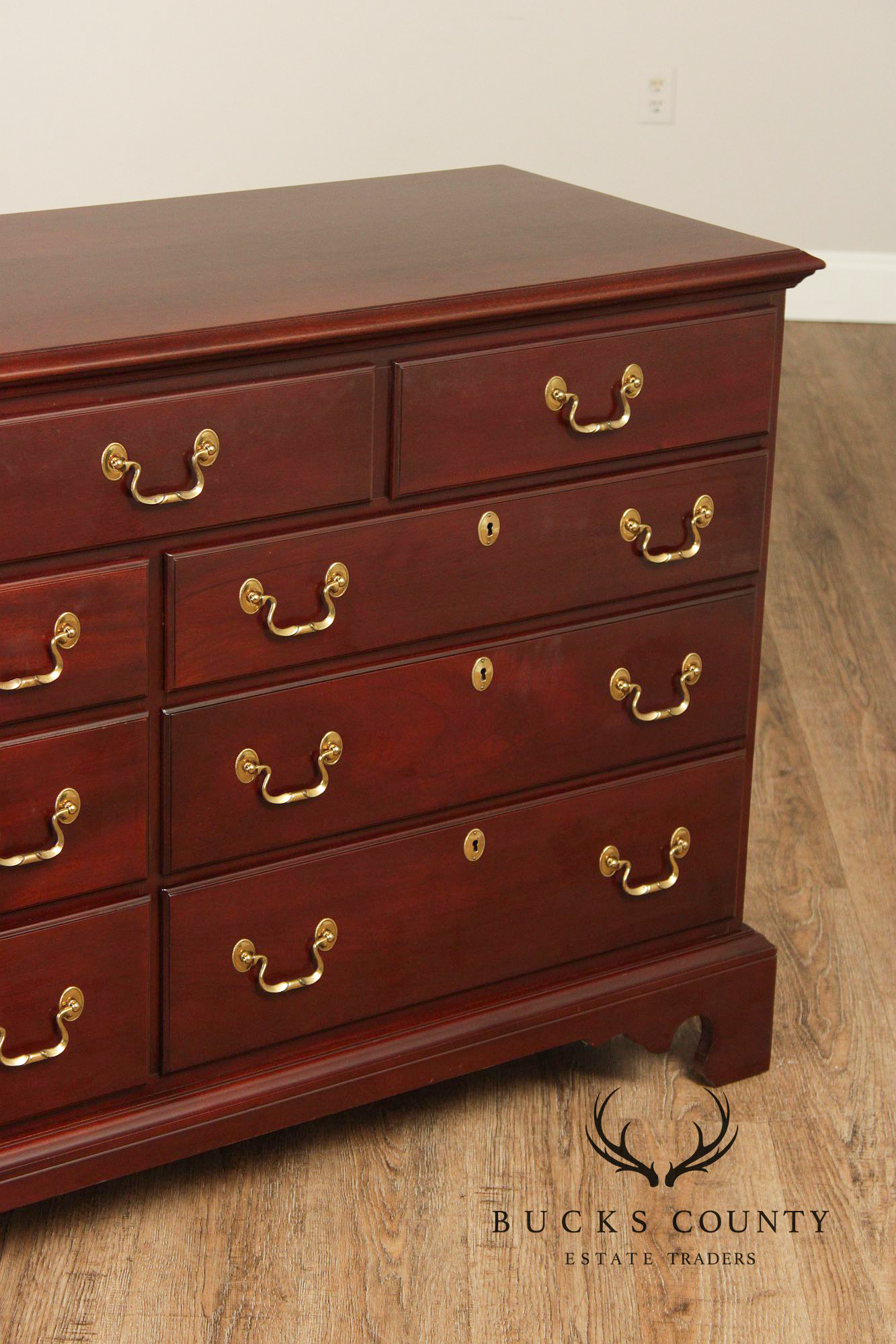 Link Taylor Heirloom Solid Mahogany Nine Drawer Dresser