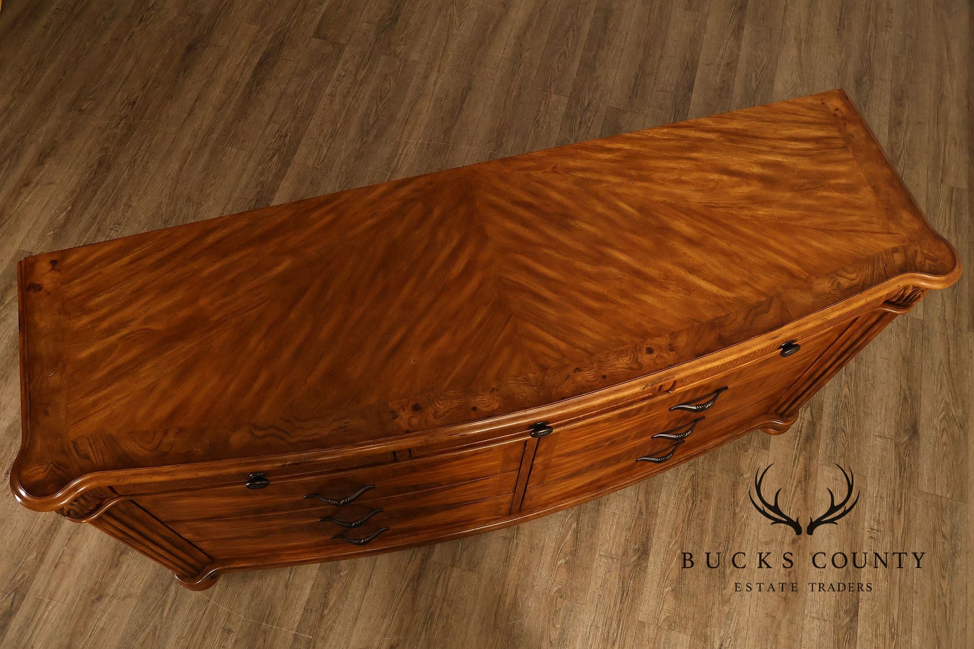 Schnadig American Kaleidoscope Elite Eight Drawer Dresser