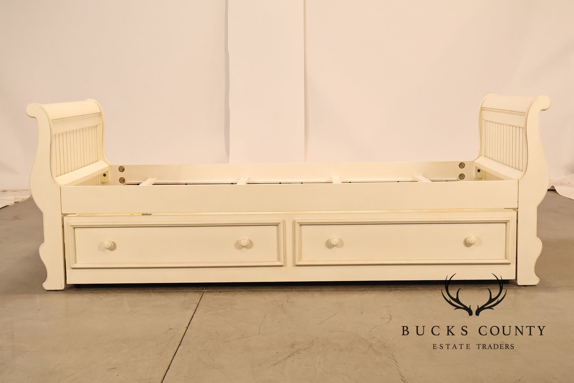 Ethan Allen Painted Beadboard Trundle Daybed