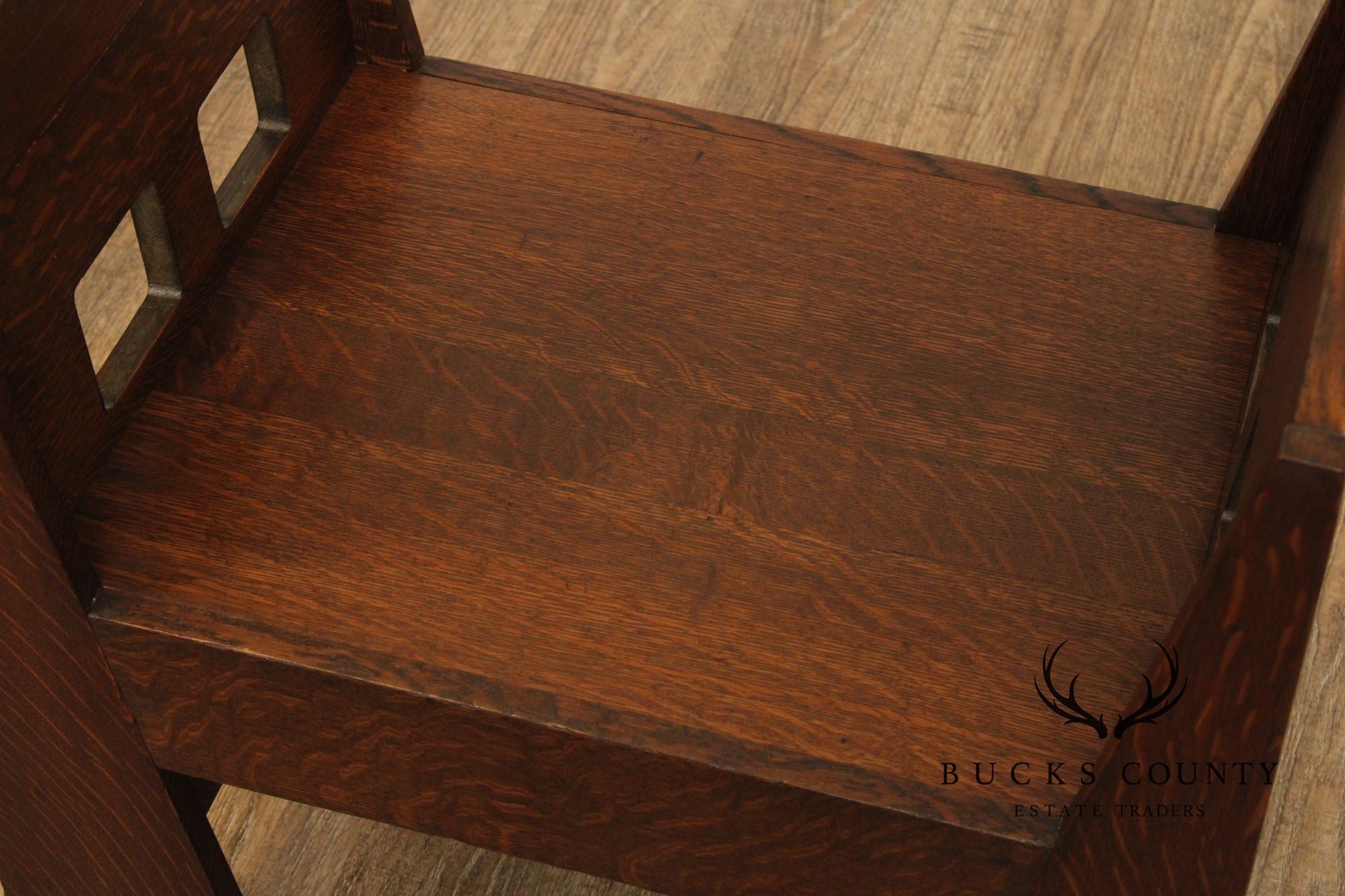 Limbert Antique Mission Oak Cut-Out Window Bench