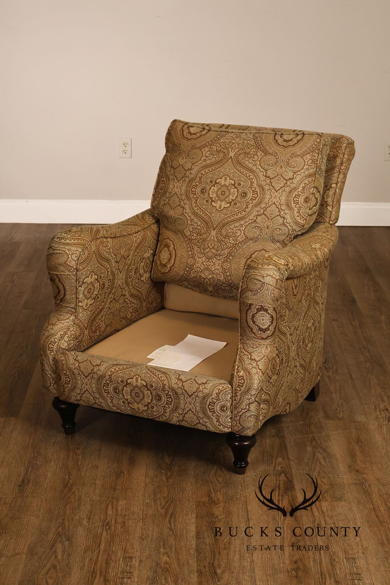 Bassett Traditional Style Upholstered Lounge Chair