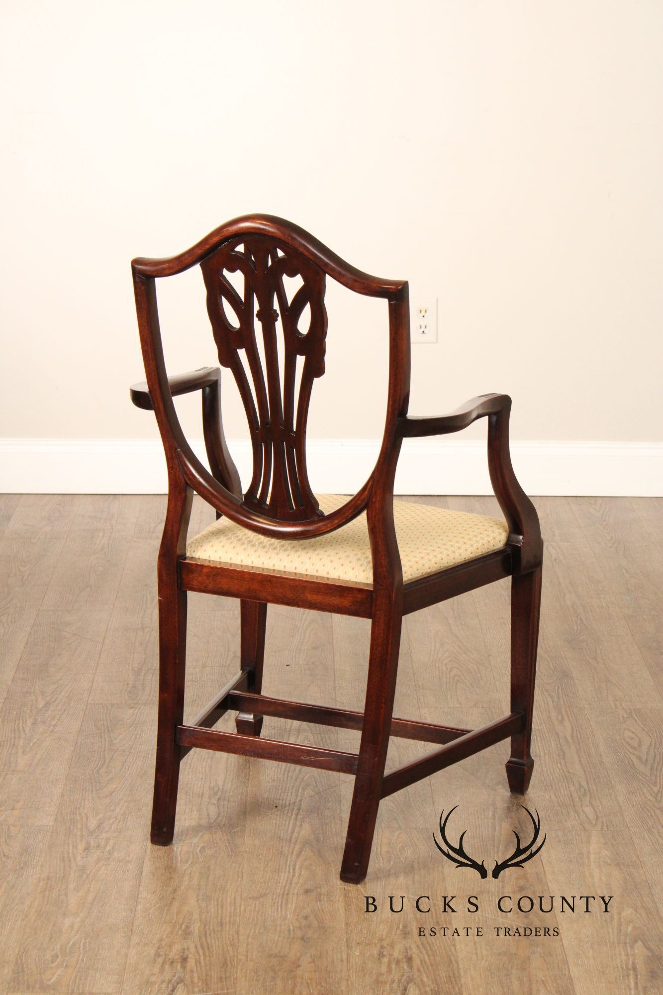 George III Style Quality Set Of Eight Carved Mahogany Shield Back Dining Chairs