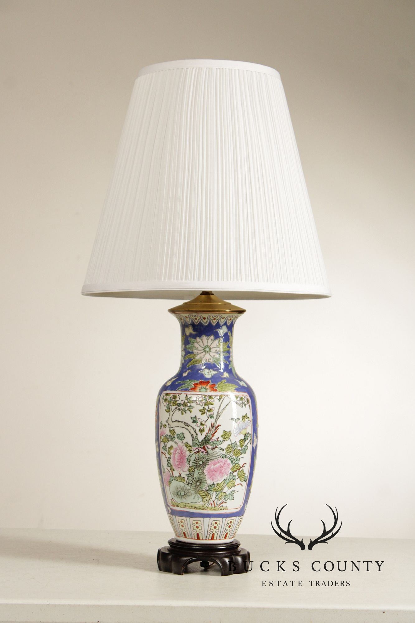 Asian Style Porcelain Vasiform Table Lamp