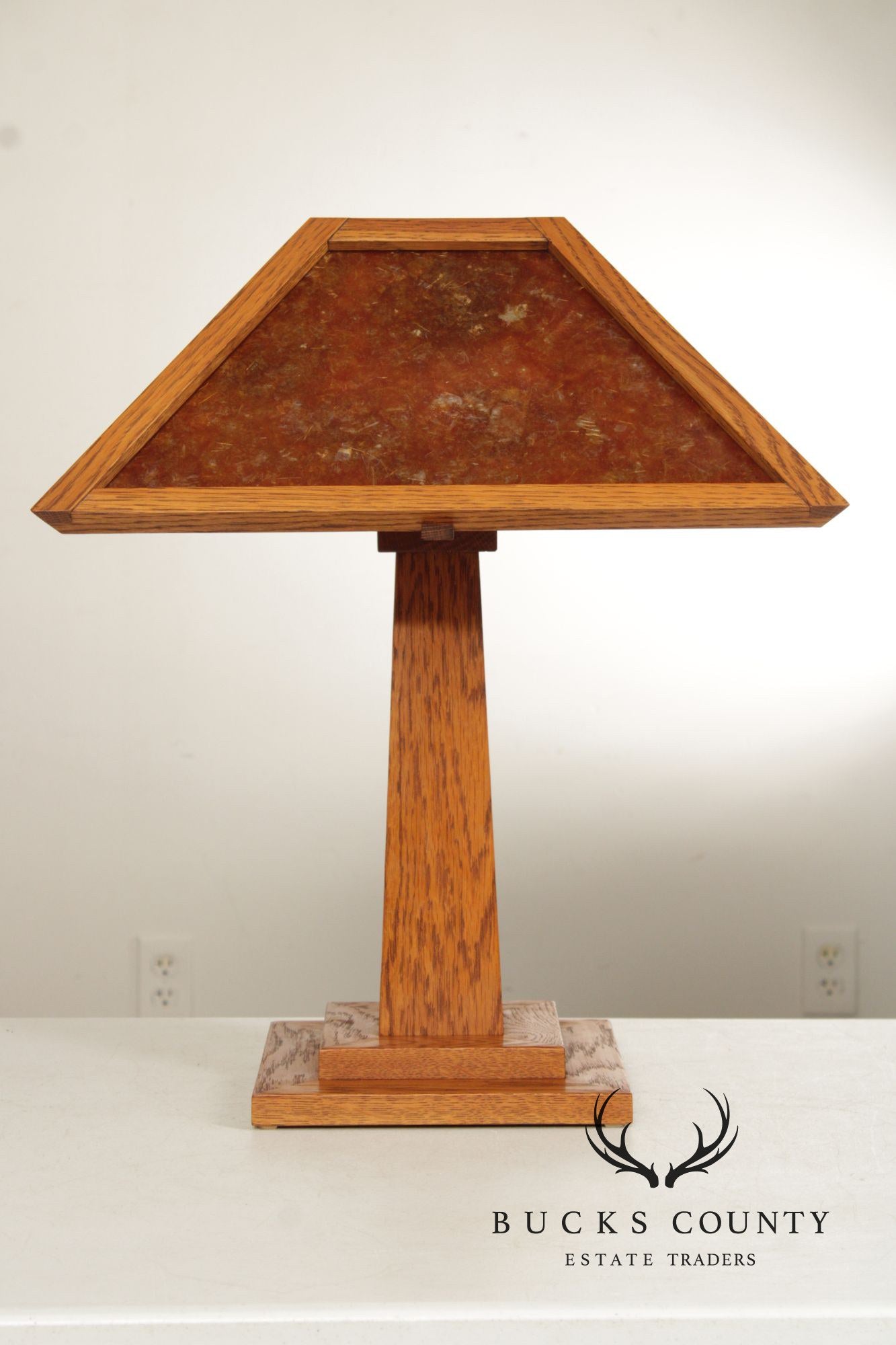 Mission Style Oak and Mica Table Lamp