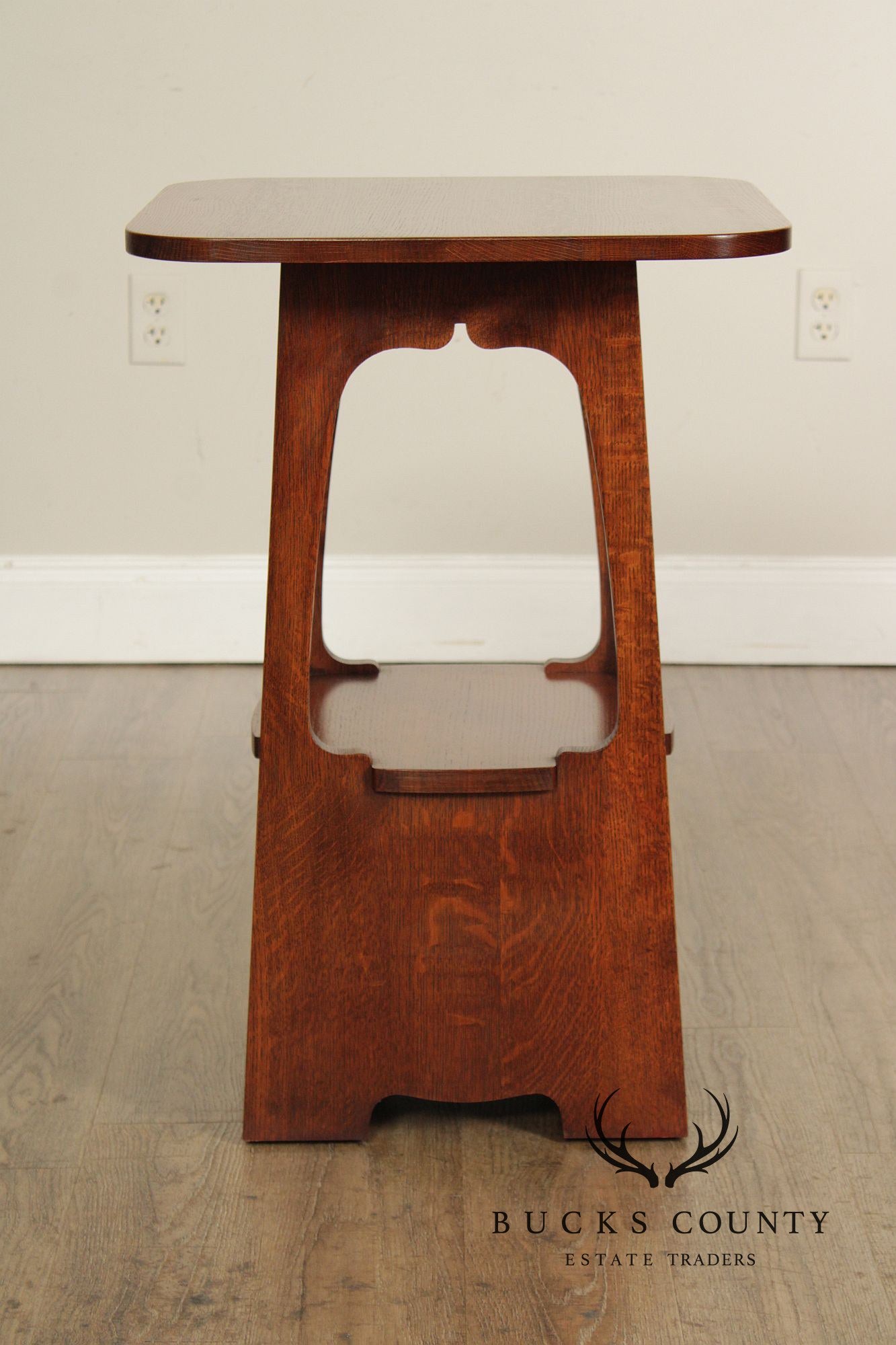 Stickley Mission Collection Arts & Crafts Pagoda Style Oak End Table