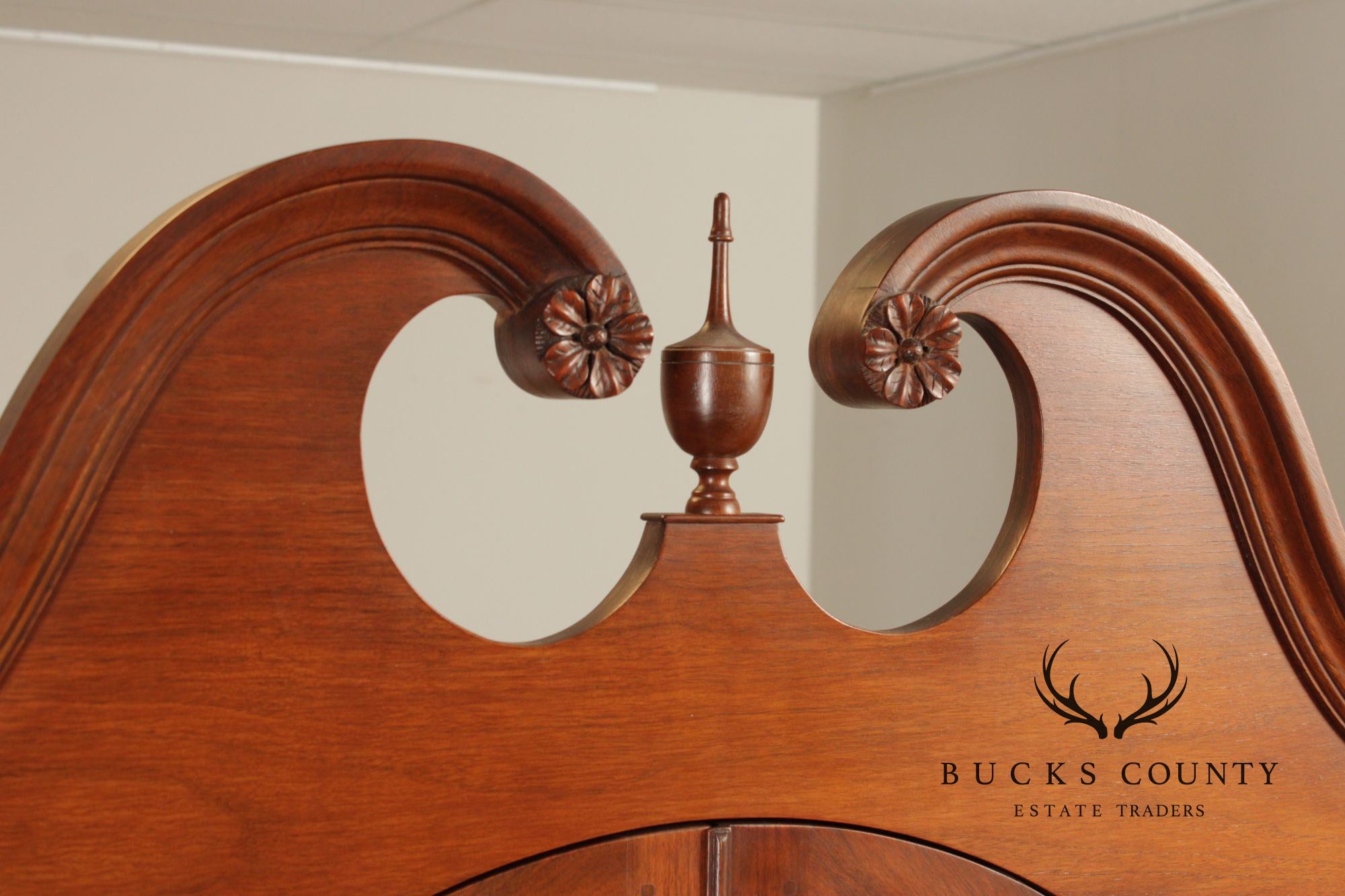 Virginia Craftsmen Reproductions Chippendale Style Walnut Corner Cabinet