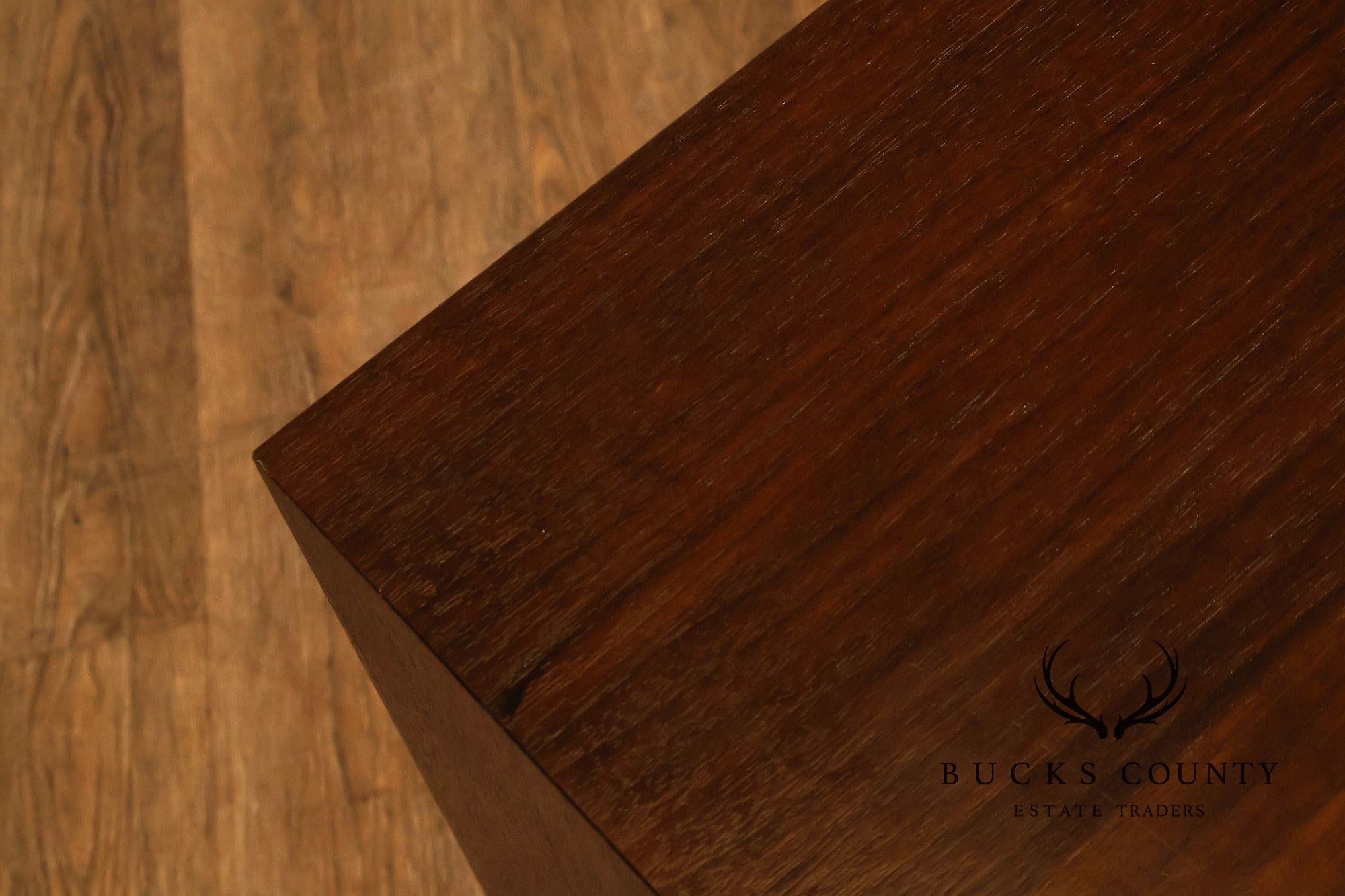 Classic Modern Pair Of Single Drawer Nightstands