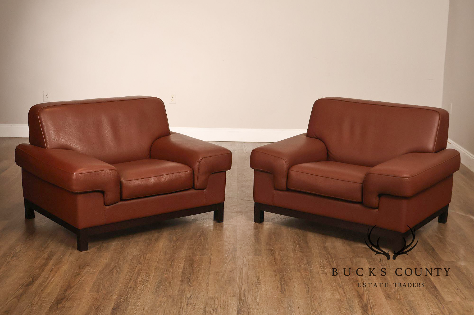 Formenti Pair of Italian Leather Lounge Chairs