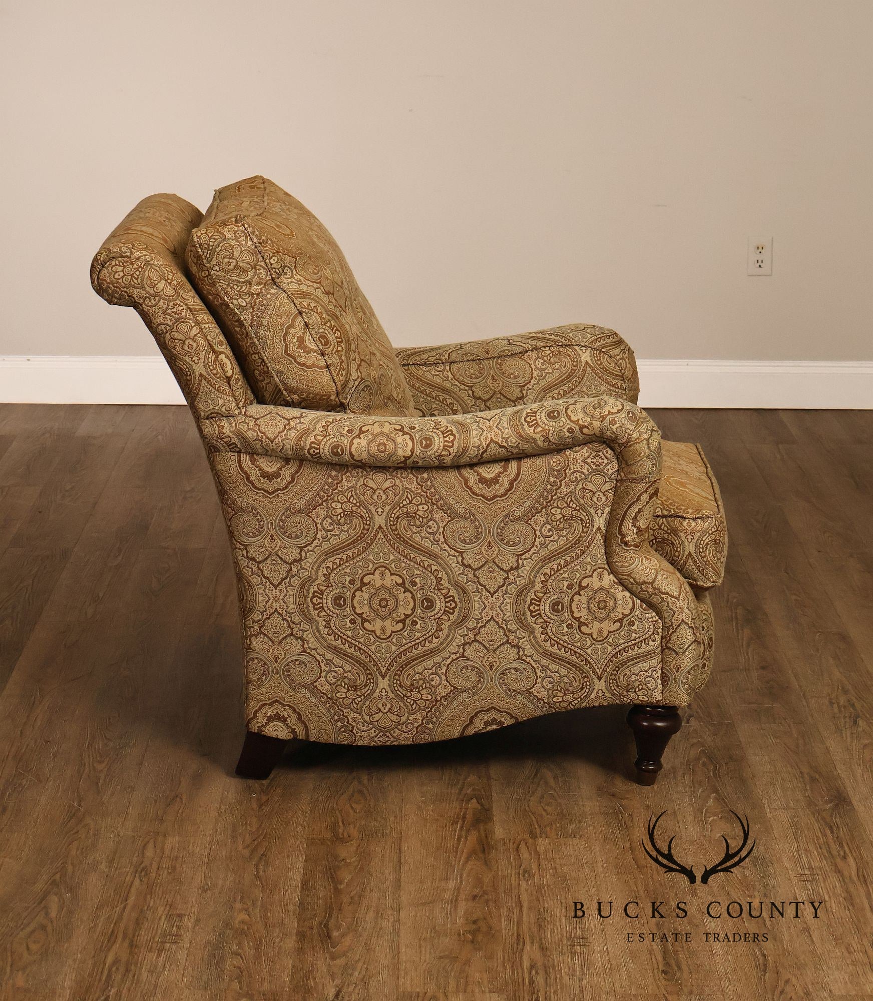 Bassett Traditional Style Upholstered Lounge Chair