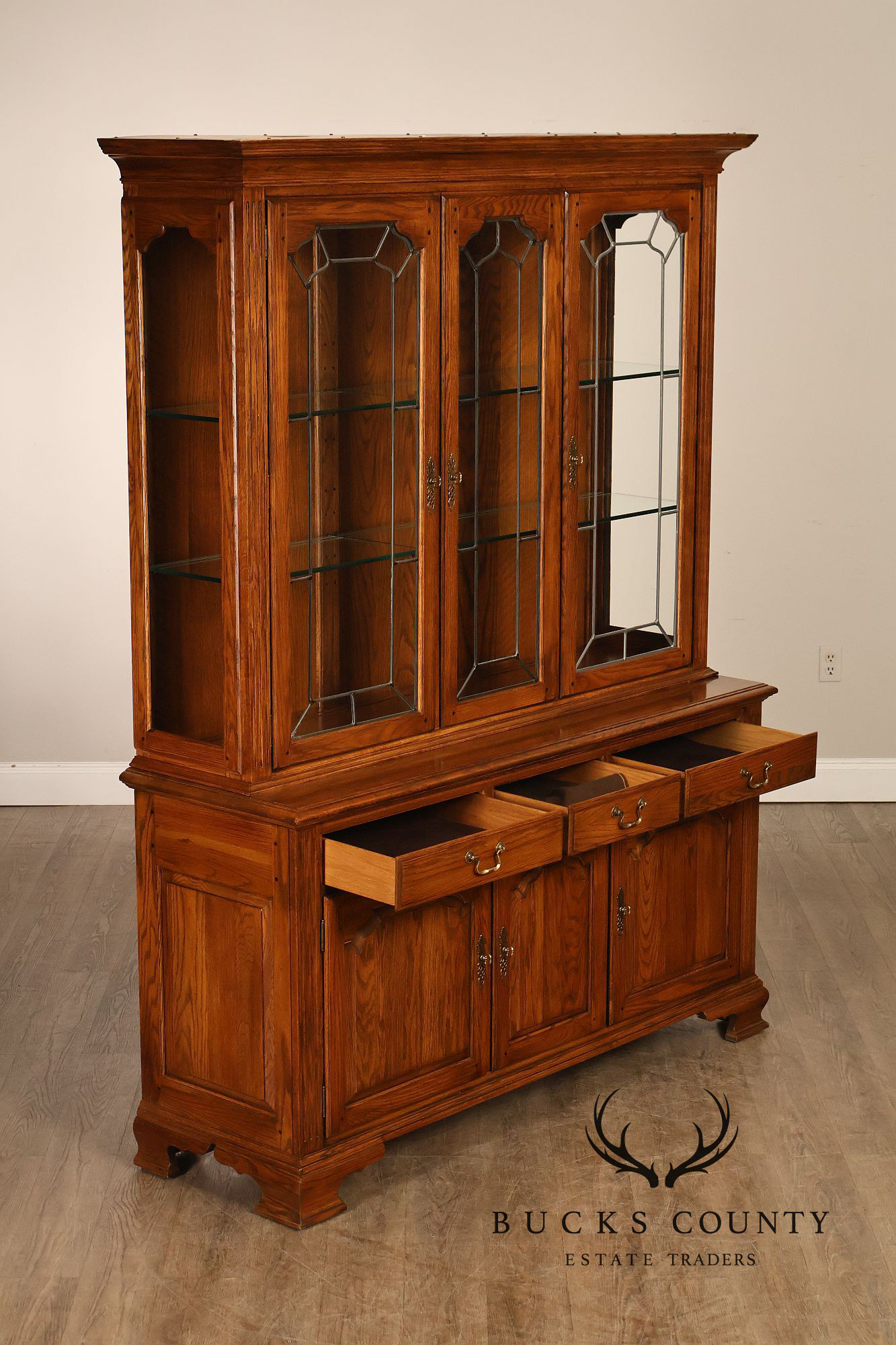 Ethan Allen Traditional Oak Lighted China Cabinet