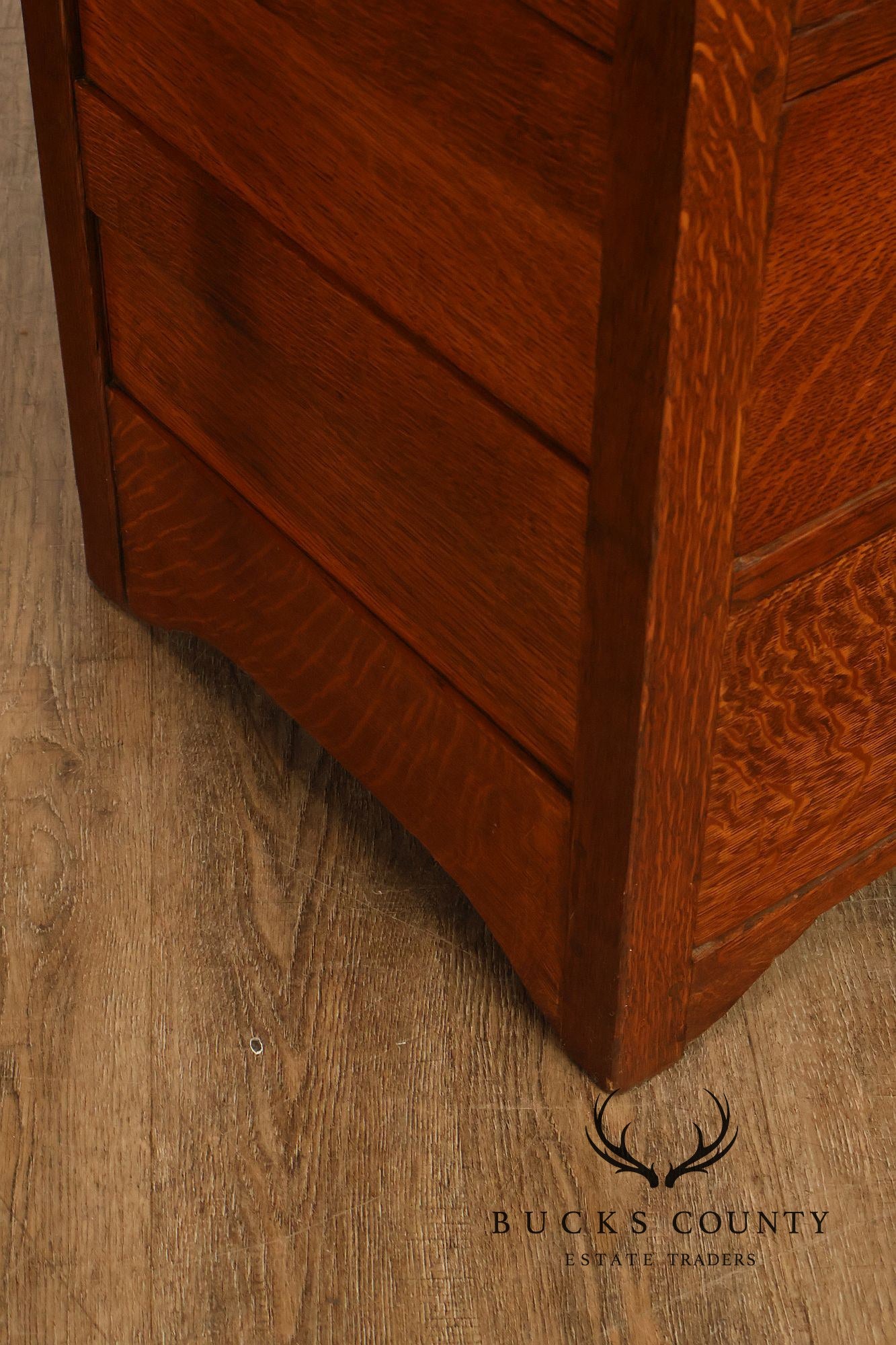 L. & J.G. Stickley Onondaga Period Oak Dresser With Mirror